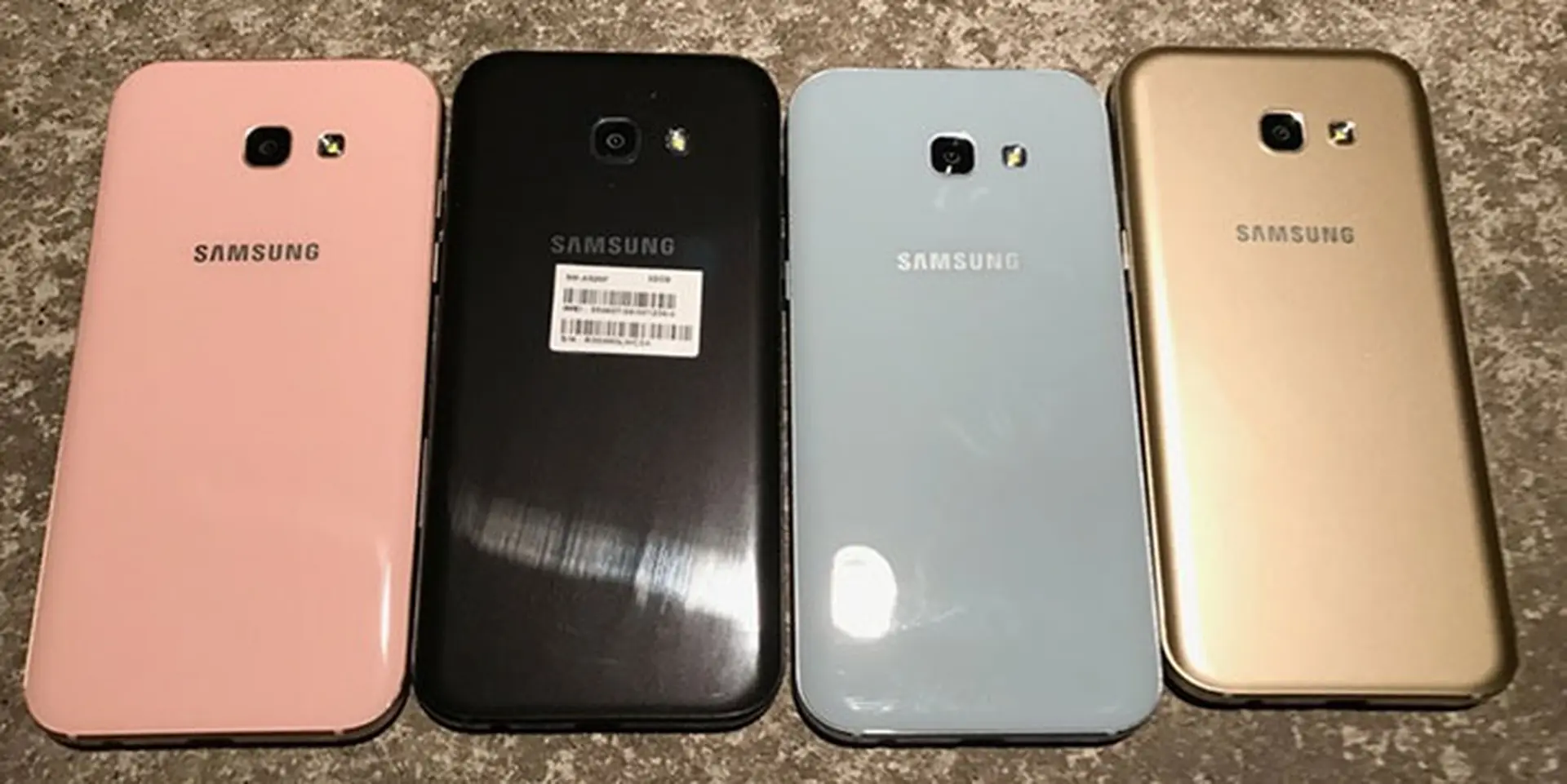 Trên tay Galaxy A5 2017 và Galaxy A3 2017: Những flagship giá mềm của Samsung