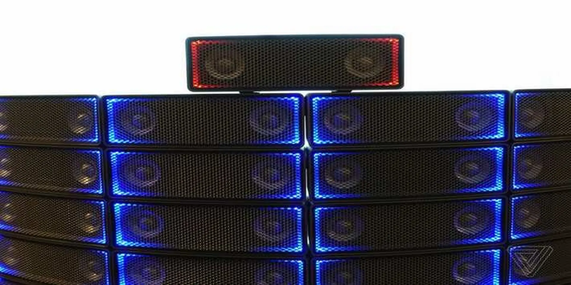 [CES 2017] AiFi những chiếc loa nhỏ bé có khả năng "hợp thể" thành dàn loa công suất cực lớn