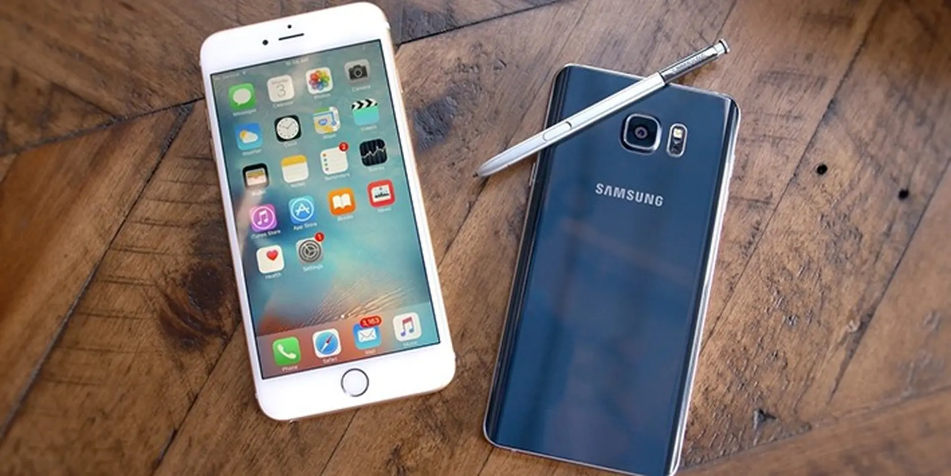 Nhìn lại cuộc cạnh tranh khốc liệt giữa iPhone và Samsung Galaxy (Phần 1)