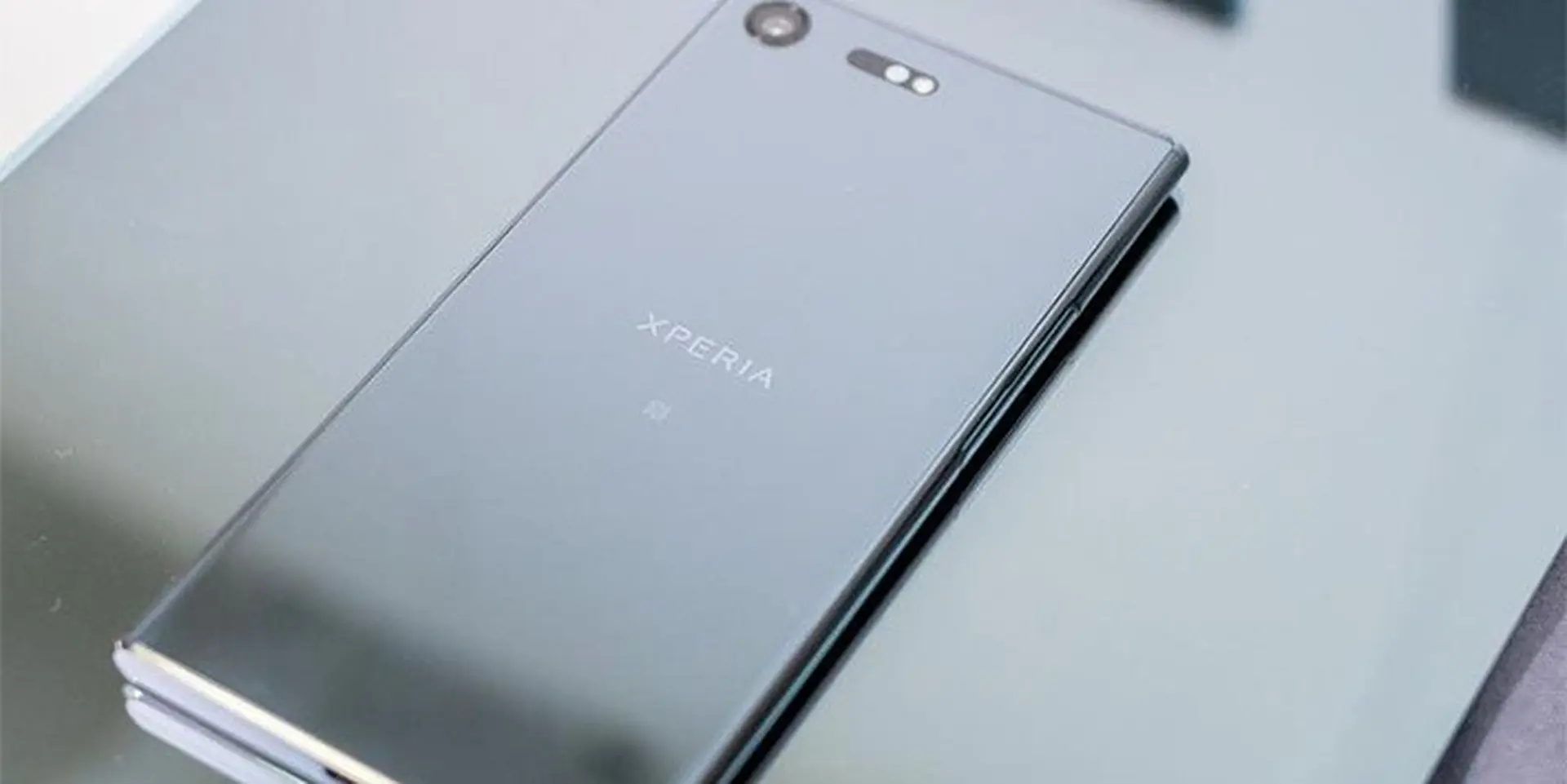 Ra mắt 2 tuần, Xperia XZ Premium mới nhận chứng chỉ FCC?