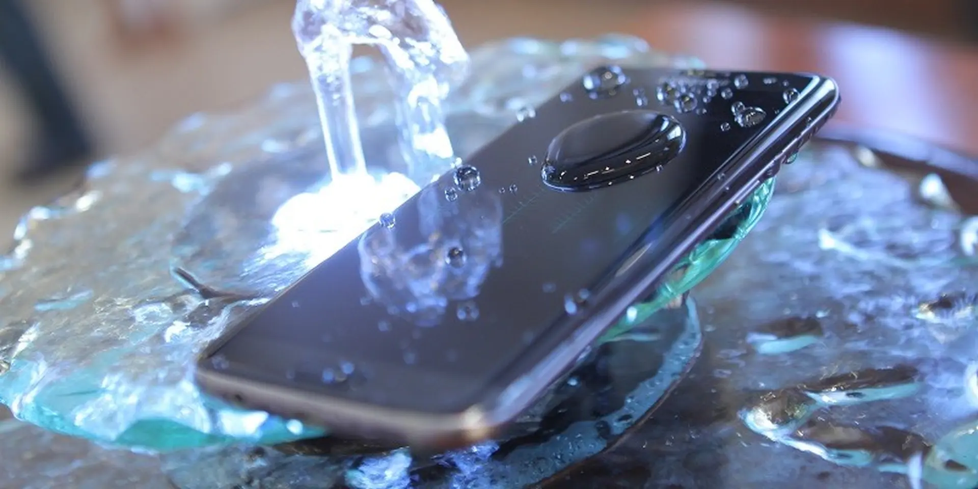 Siêu phẩm màn hình cong cực đẹp Galaxy S7 Edge giảm giá mạnh