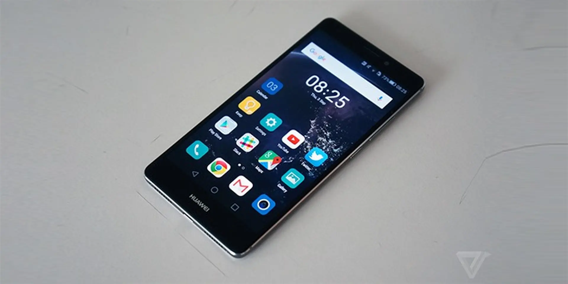 Huawei đối mặt với tình trạng thiếu hụt màn hình AMOLED trong năm 2017