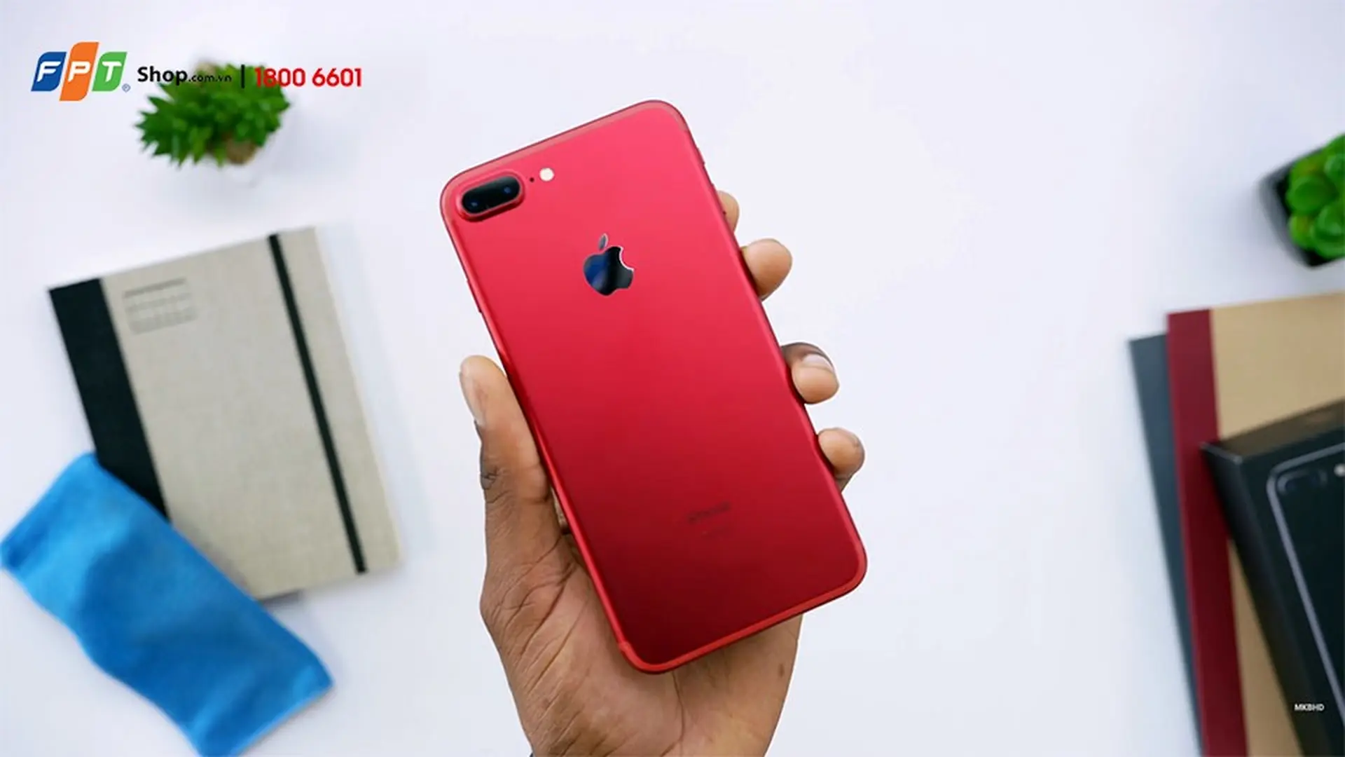 iPhone 7, 7 Plus RED: đặt hàng từ hôm nay, có hàng từ 15/4 tại FPT Shop