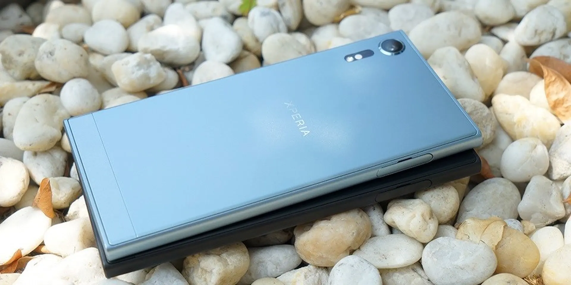 Xperia XZs bắt đầu cho phép đặt hàng tại FPT Shop với nhiều quà tặng cực chất