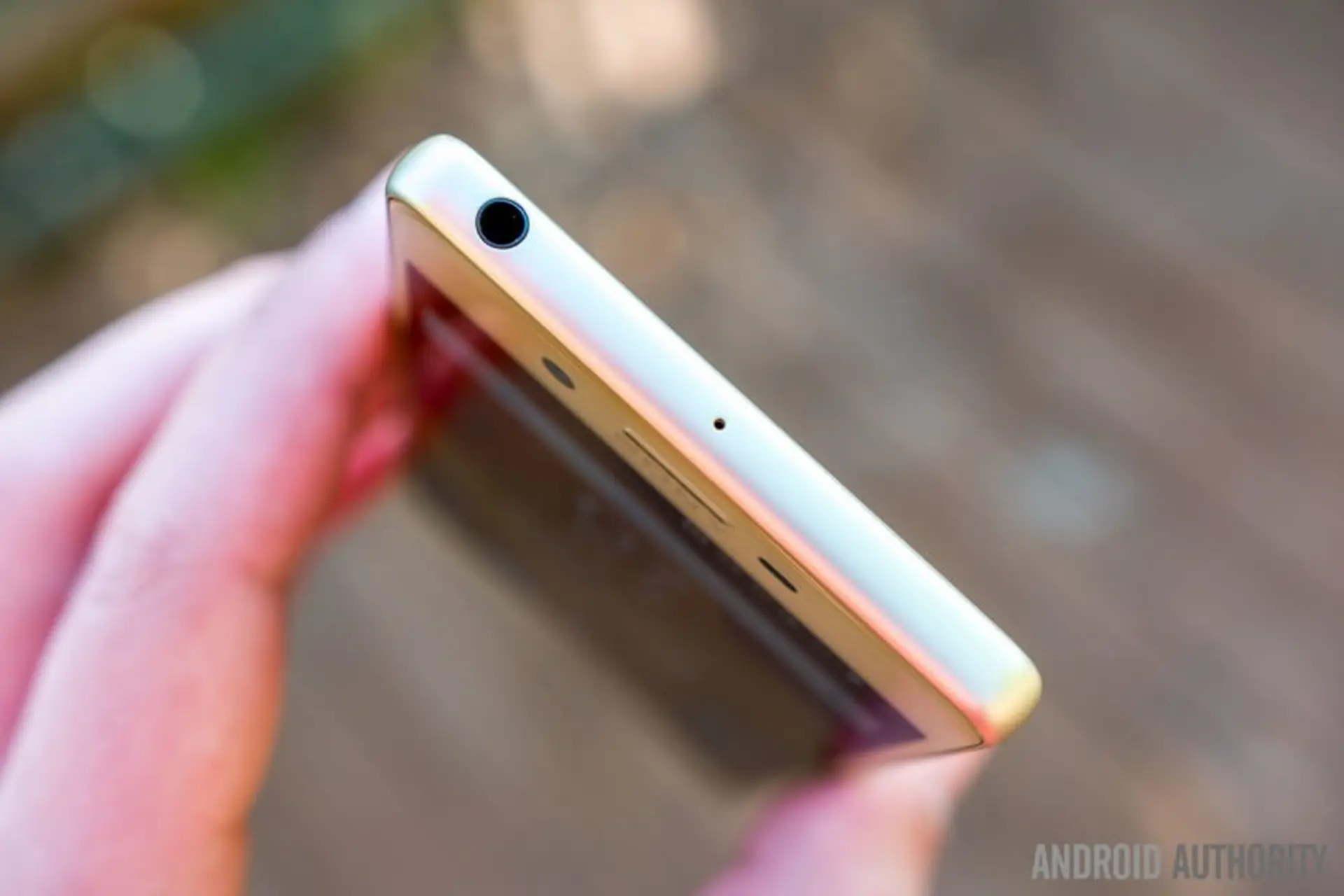 Sony cho thêm hỗ trợ âm thanh Bluetooth hi-res vào Xperia X Concept mới nhất