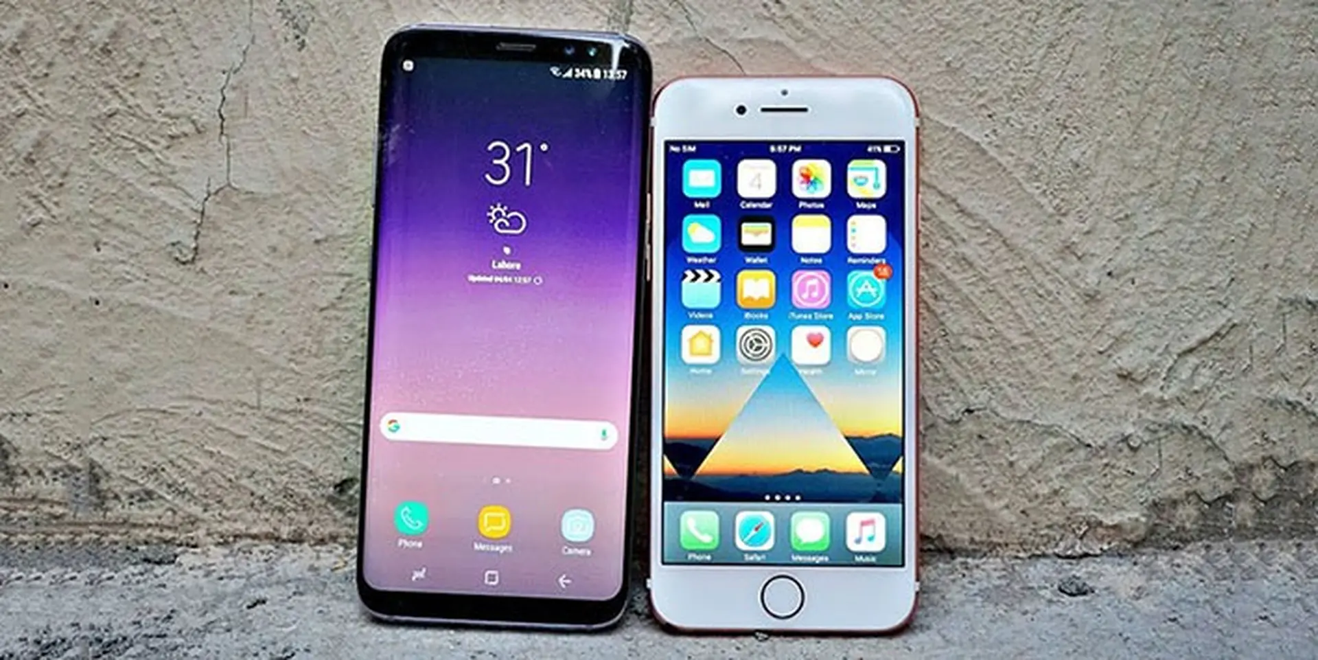 iPhone 7 RED "chào thua" khả năng chống nước của Samsung Galaxy S8