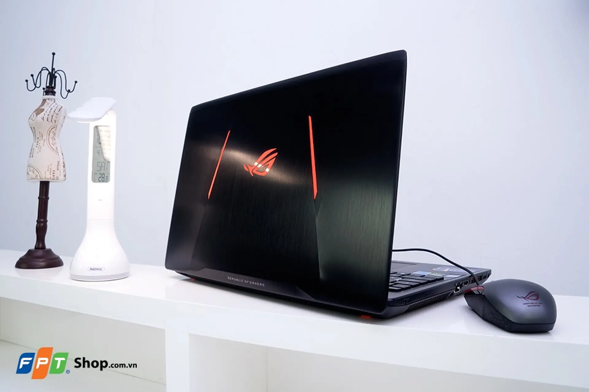 Trên tay và trải nghiệm nhanh Asus GL553VD - Nổi bật với bạn phím RGB 16 triệu màu