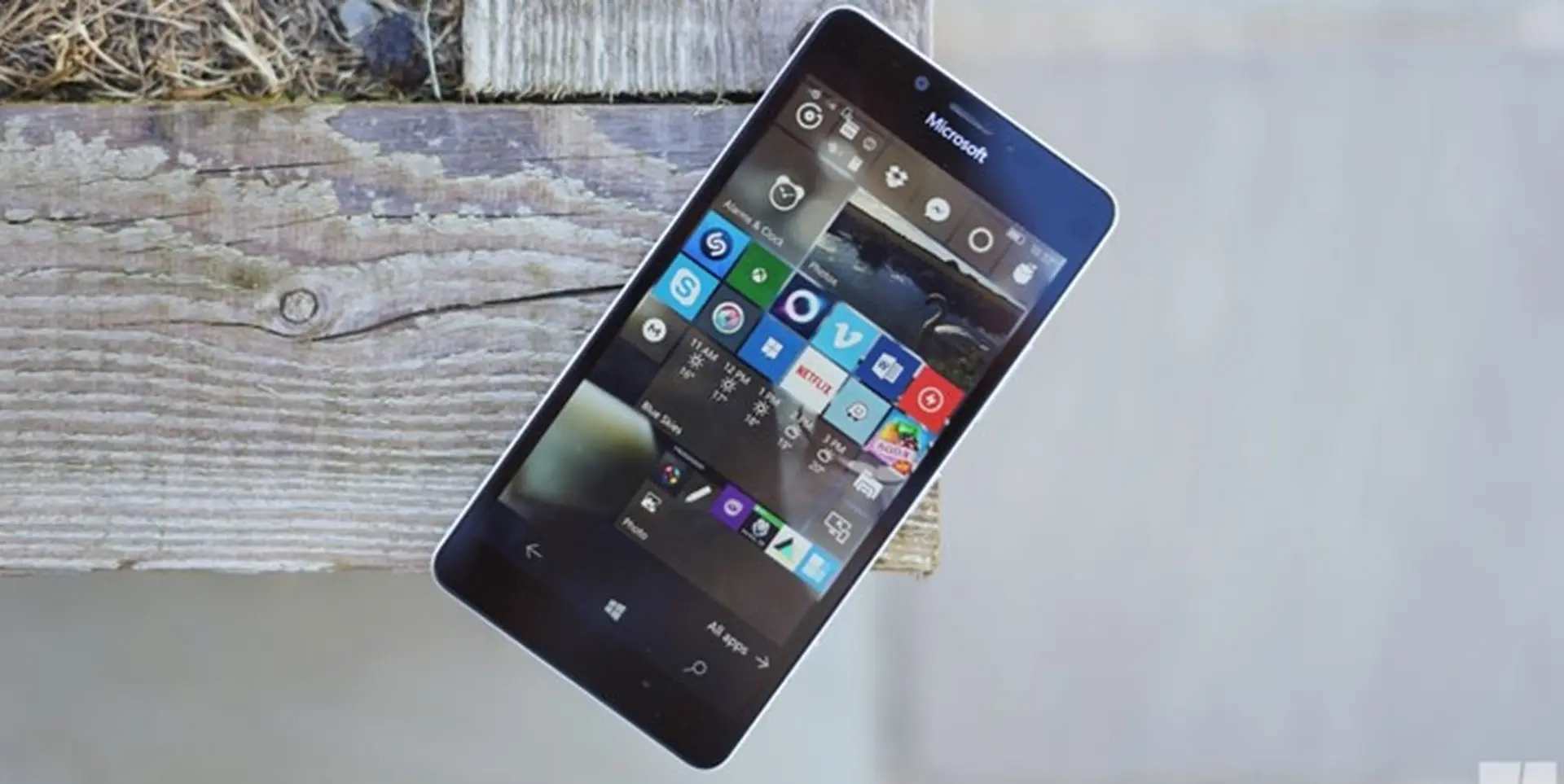 Microsoft gián tiếp xác nhận "khai tử" Windows Phone