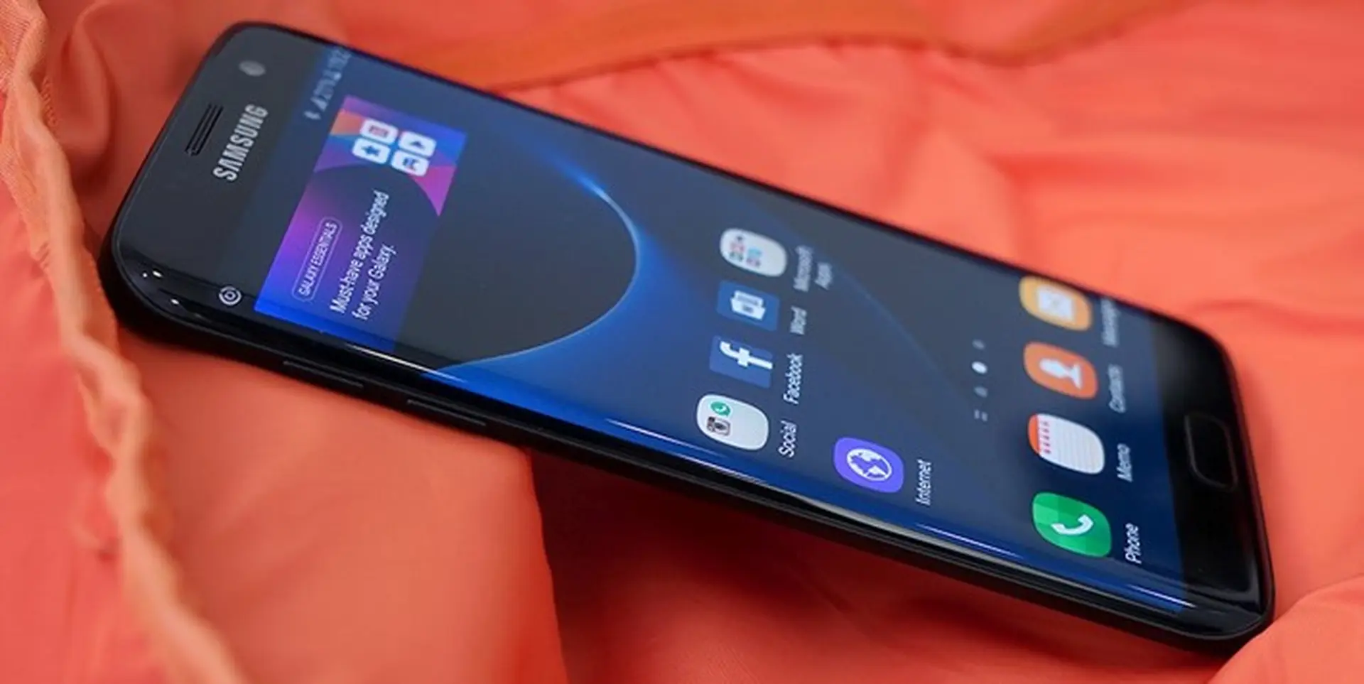 Top smartphone "bom tấn" giảm giá mạnh cuối tháng 4