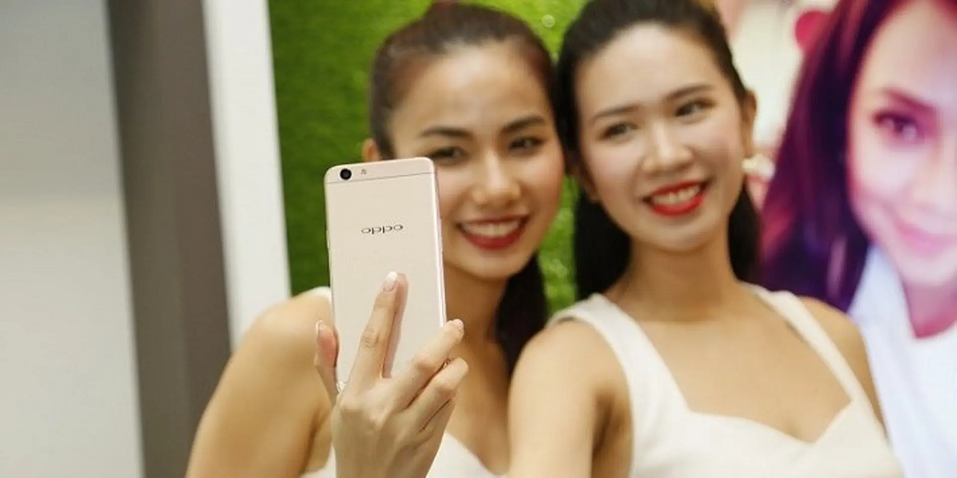Selfie góc rộng - Hướng đi mới cho smartphone hiện đại