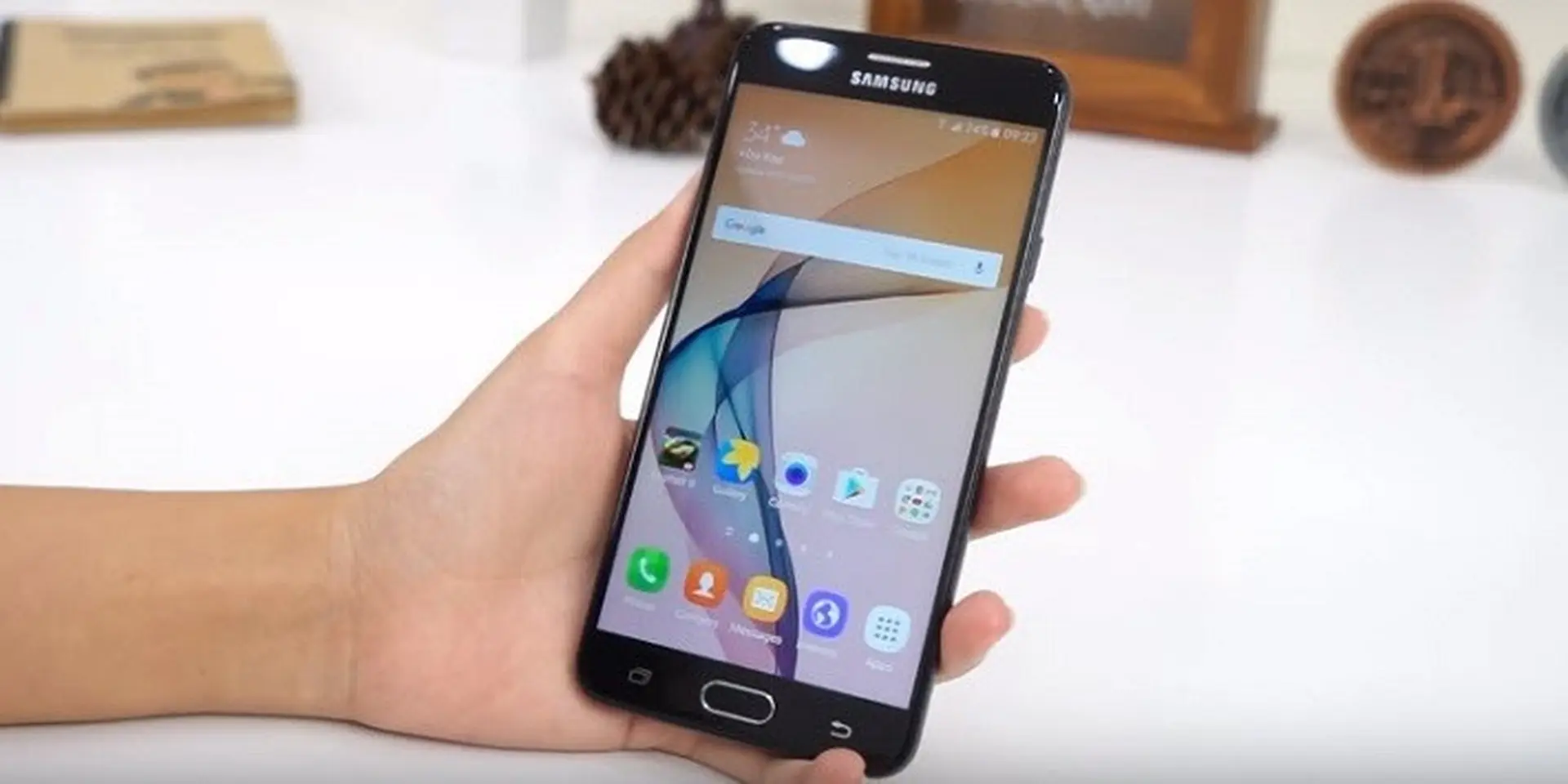 Galaxy J7 Prime đã hạ nhiệt đến 1 triệu đồng và tạo nên cơn sốt mới