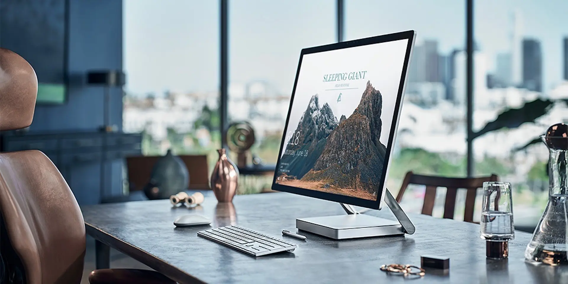 Chiếc Surface nào sẽ được Microsoft giới thiệu vào ngày 23/5 sắp tới?