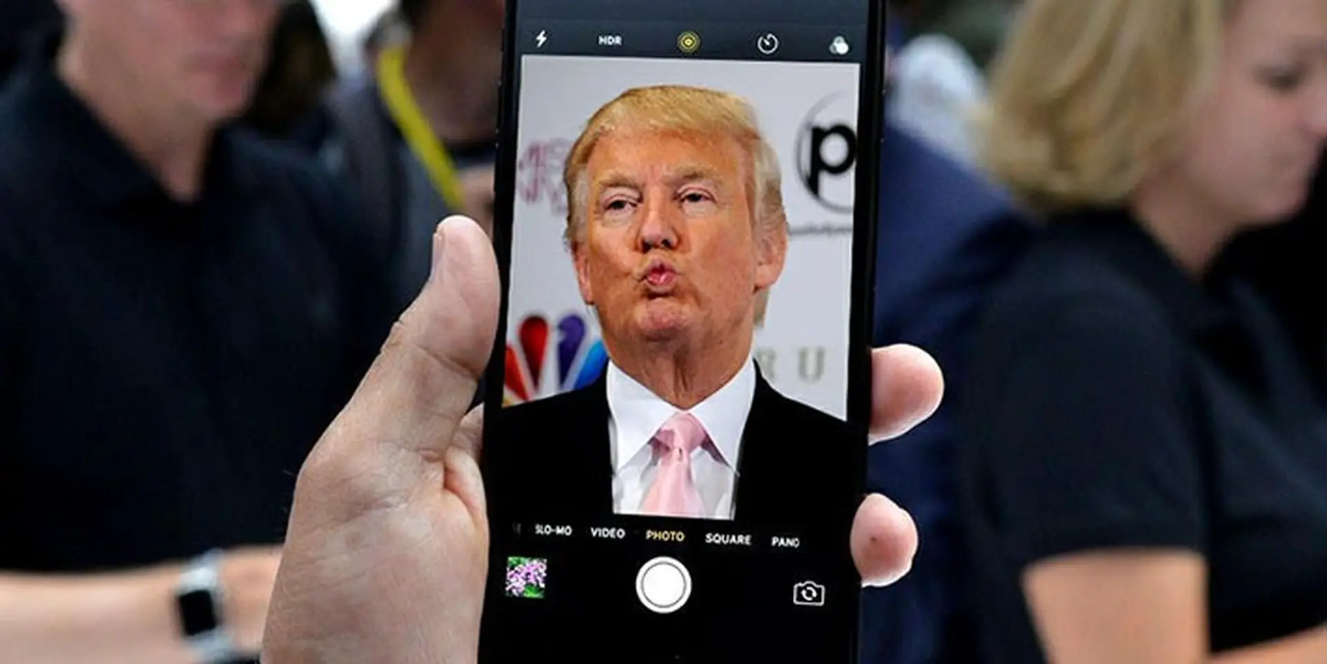 Bất ngờ về iPhone của Trump: Chỉ cài duy nhất một ứng dụng!