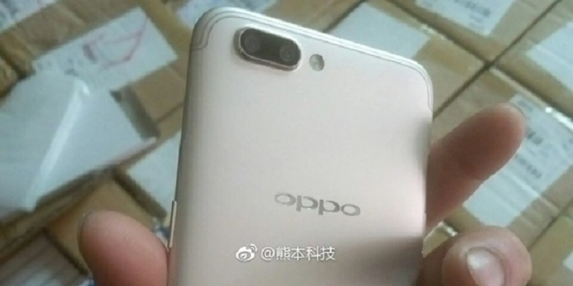 Hình ảnh trên tay rõ nét của OPPO R11 được lộ diện