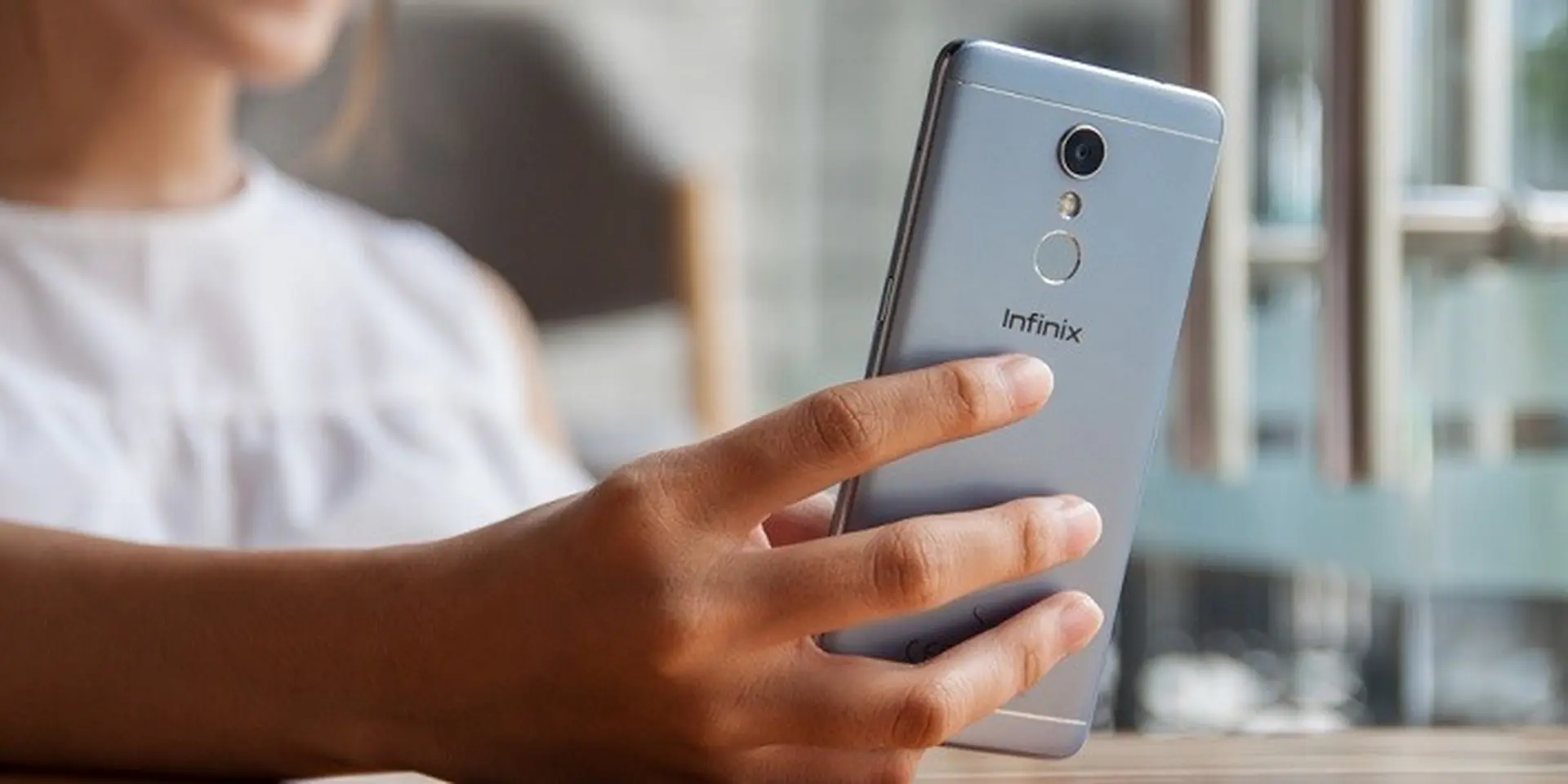 Đánh giá chi tiết Infinix S2: Giải pháp selfie góc rộng giá "mềm" với camera selfie kép