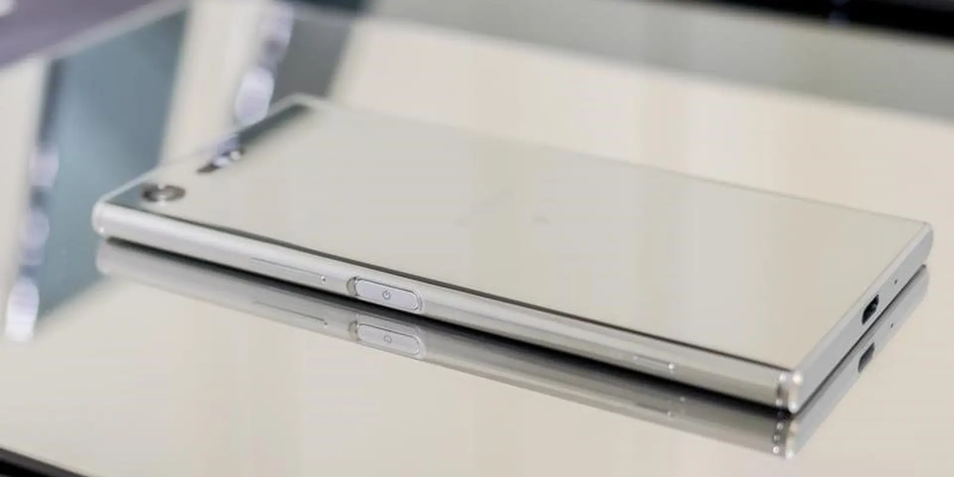 Lần đầu tiên xuất hiện điểm số sức mạnh của Xperia XZ Premium