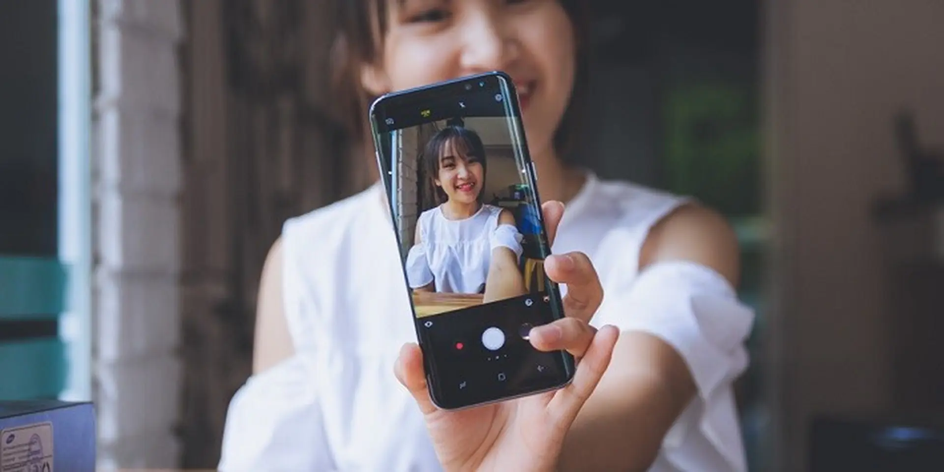 Trải nghiệm nhanh giao diện camera và khả năng selfie của Samsung Galaxy S8
