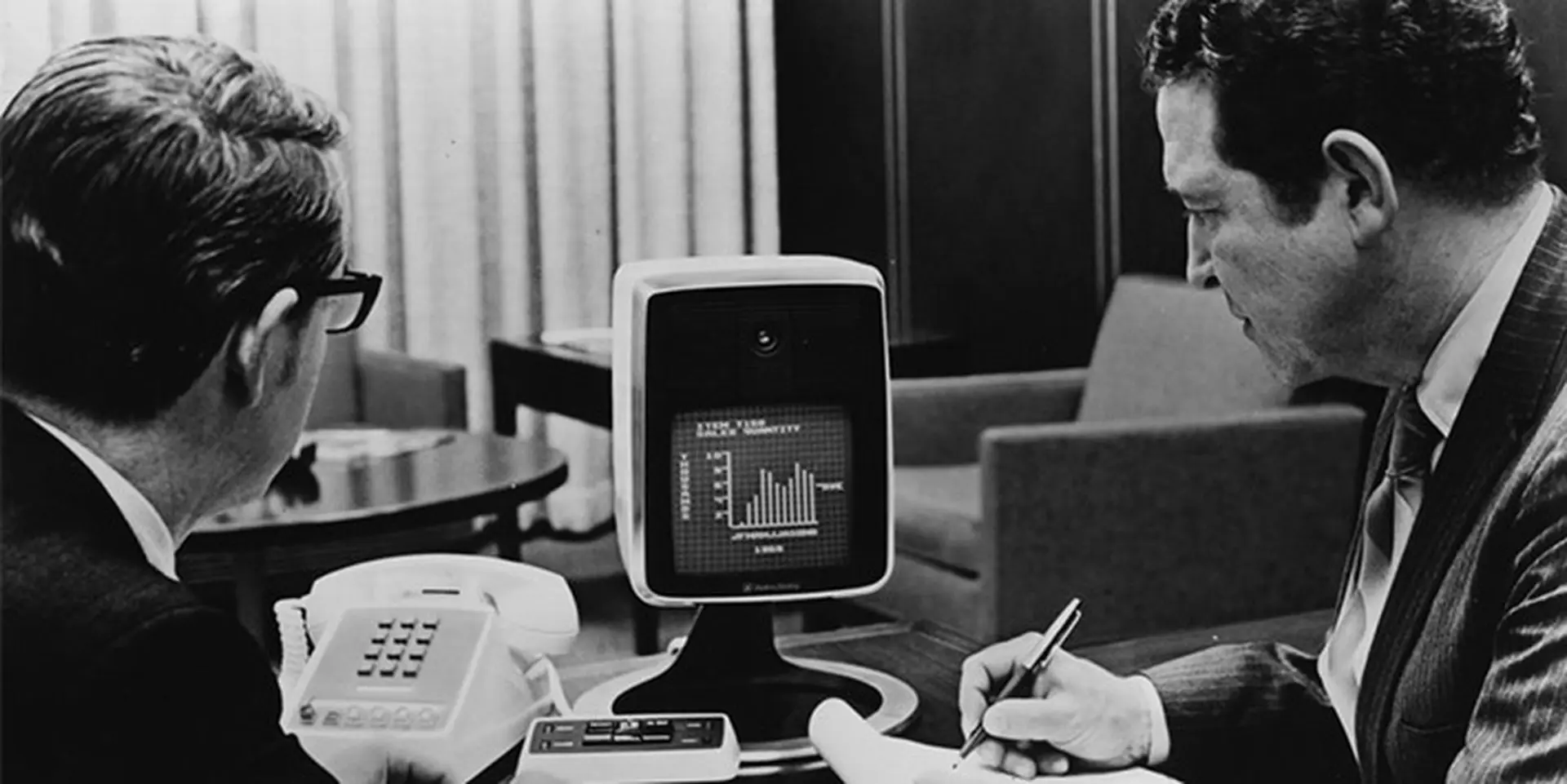 10 chiếc điện thoại bị chìm vào quên lãng