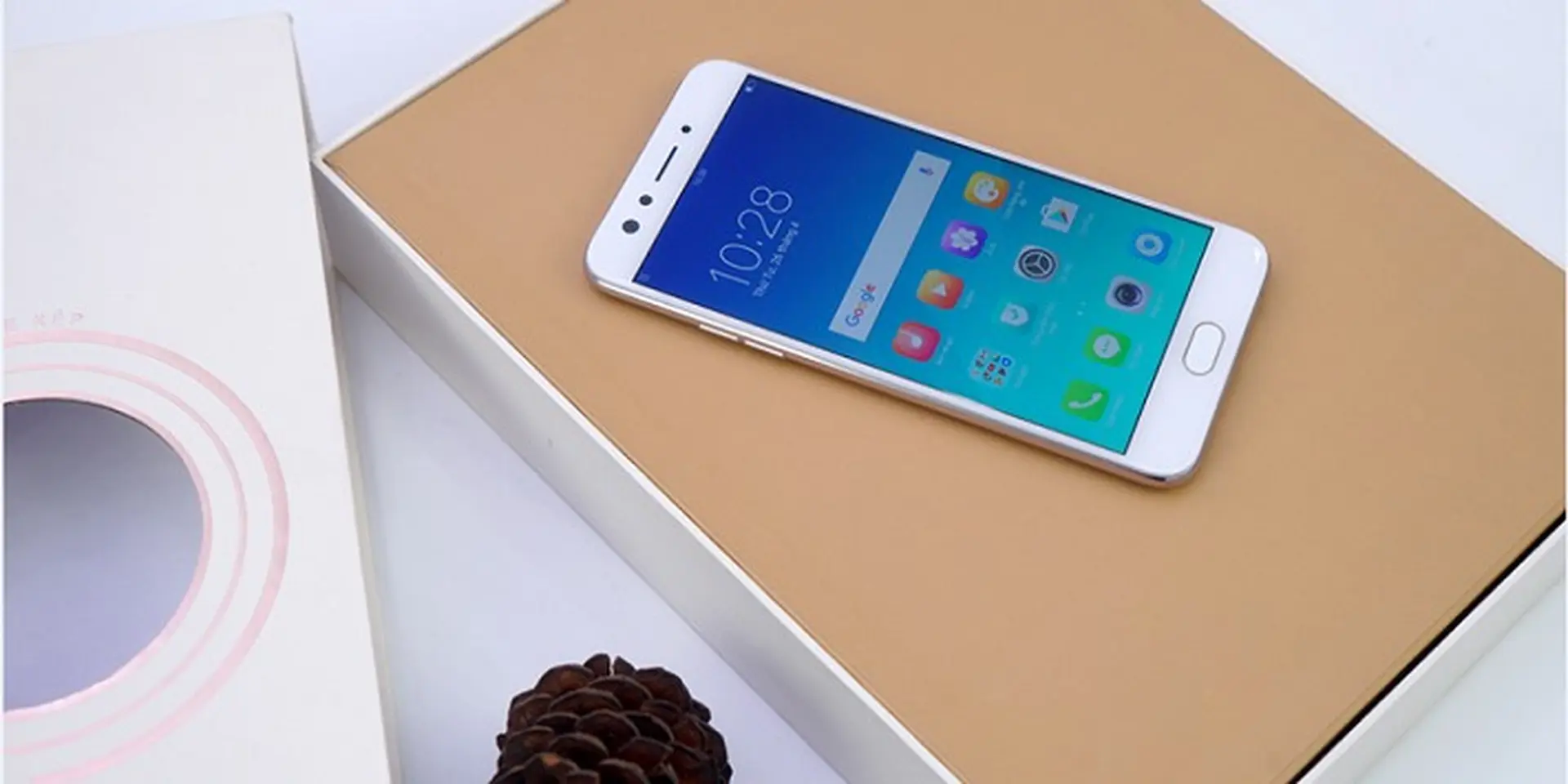 Oppo F3 với cụm camera kép: Ngôi sao selfie góc rộng đáng tiến?