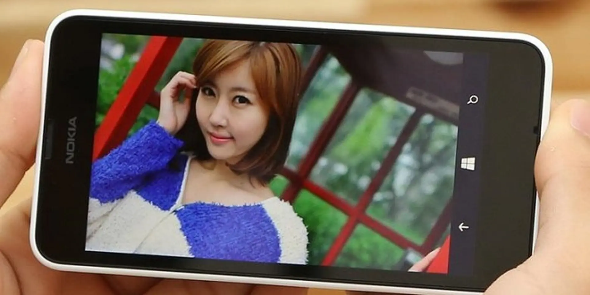 Màn hình AMOLED và LCD loại nào tốt hơn?