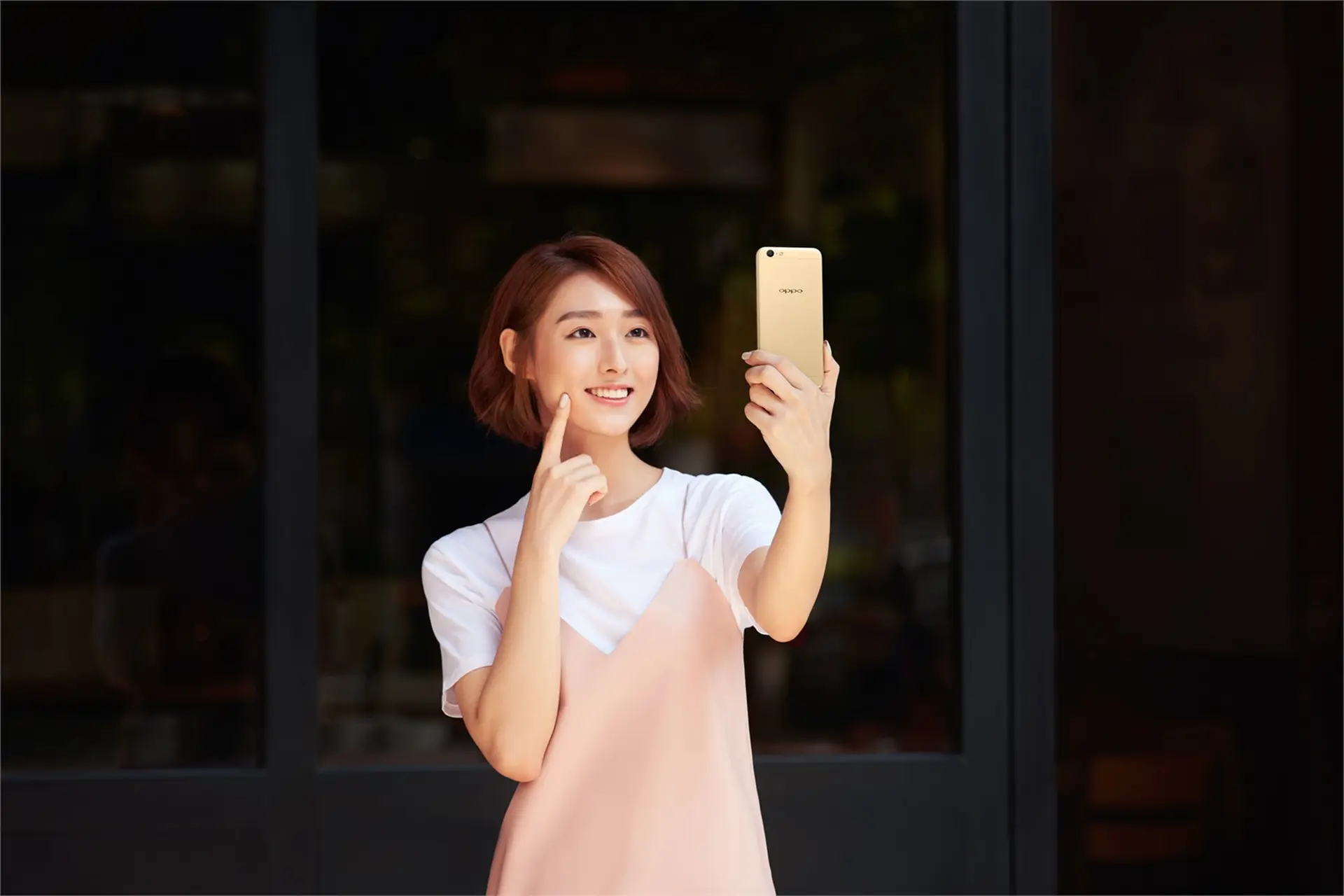 OPPO F3 Lite bất ngờ lên kệ FPT Shop với giá siêu sốc chỉ 5,49 triệu đồng
