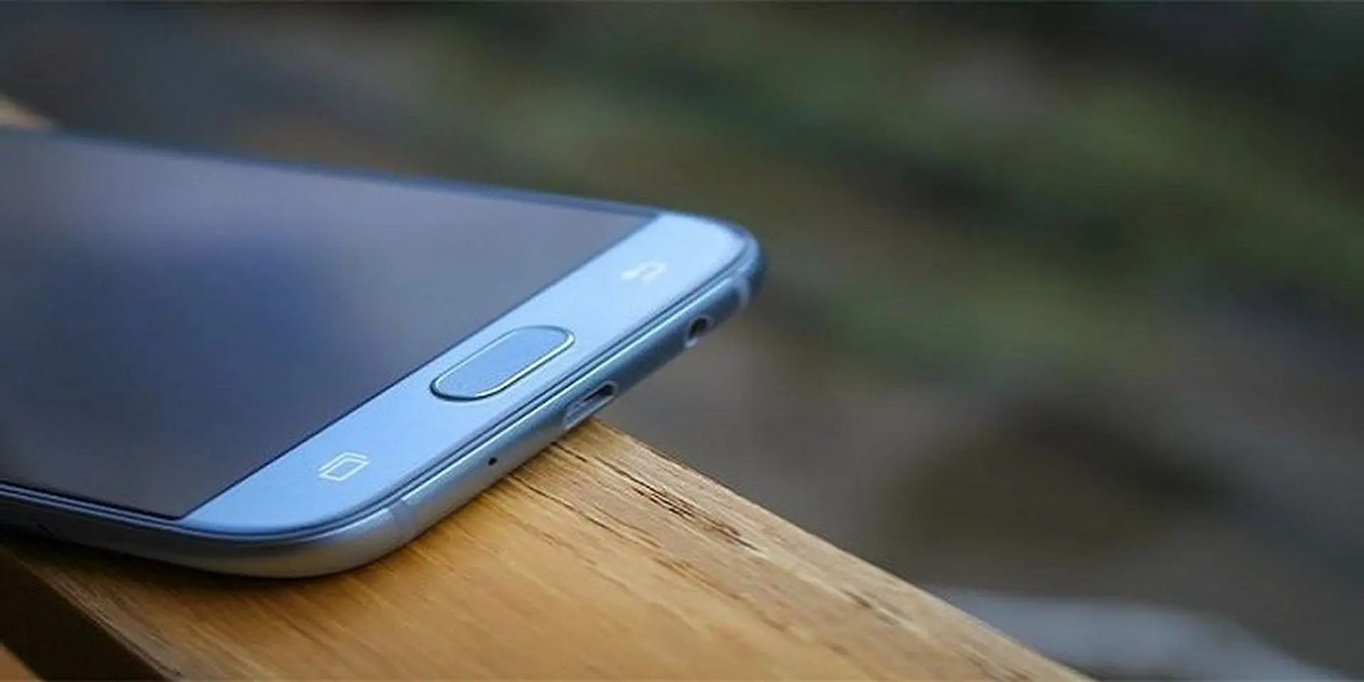 Top những smartphone tầm trung có dung lượng Pin khủng