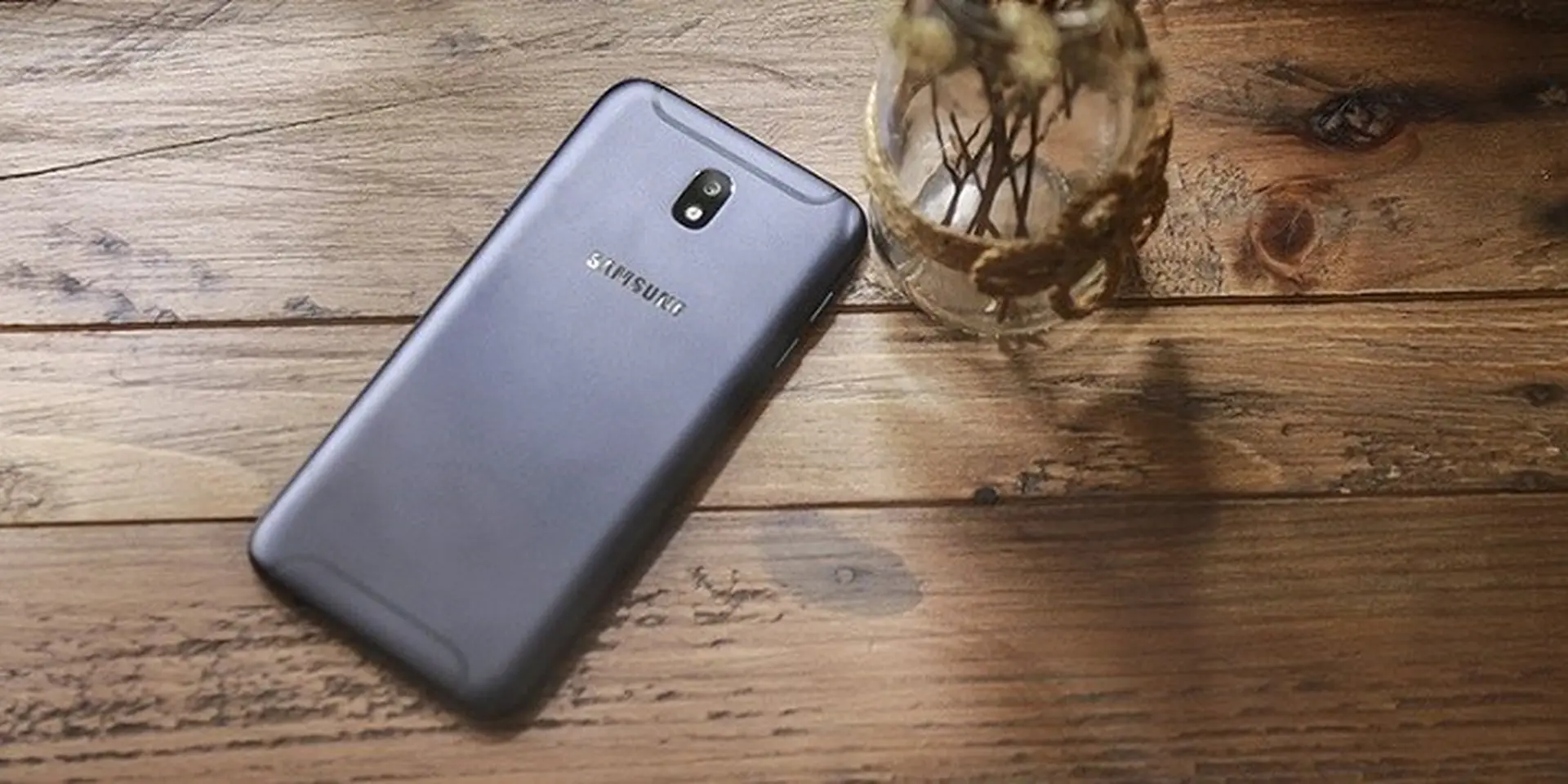 Tại sao nên nâng cấp từ J7 Prime lên J7 Pro?