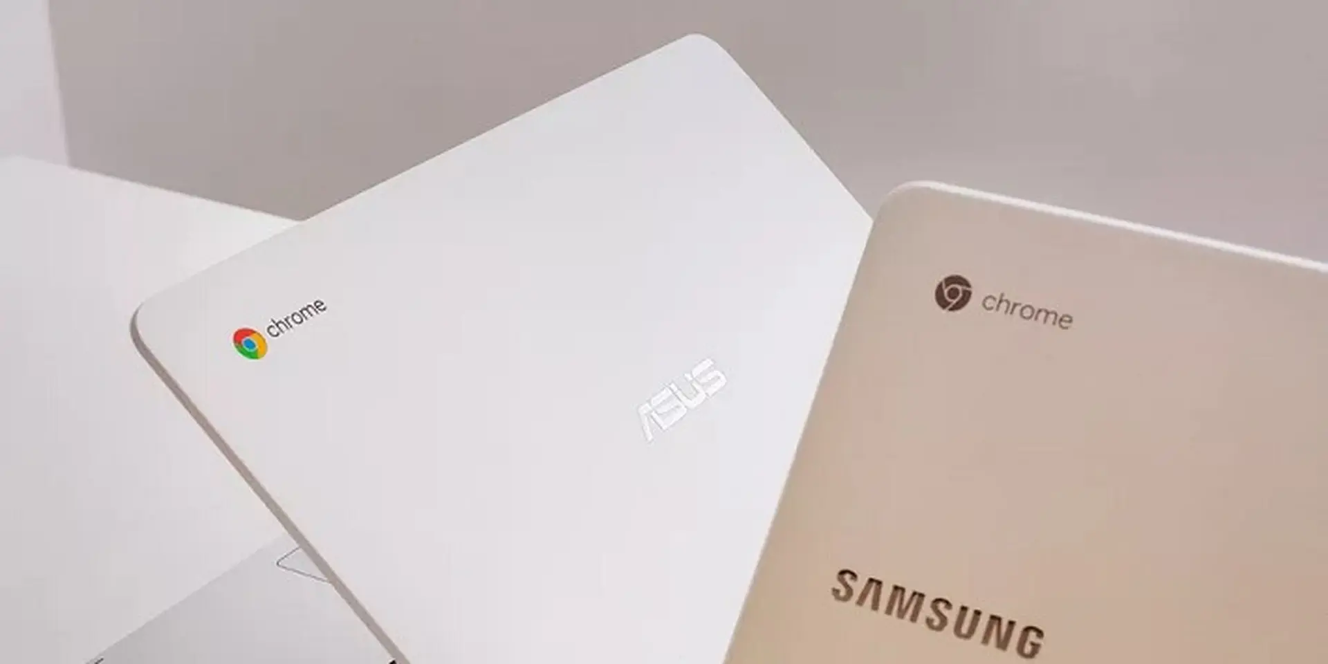 Google phát triển Chromebook Eve để cạnh tranh với Surface Laptop của Microsoft