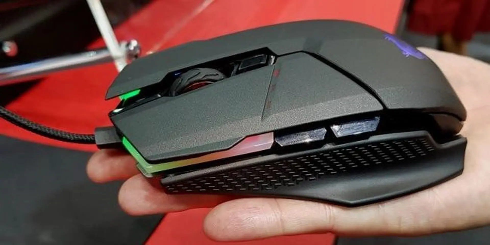 MSI ra mắt bộ phụ kiện gaming dành cho game thủ