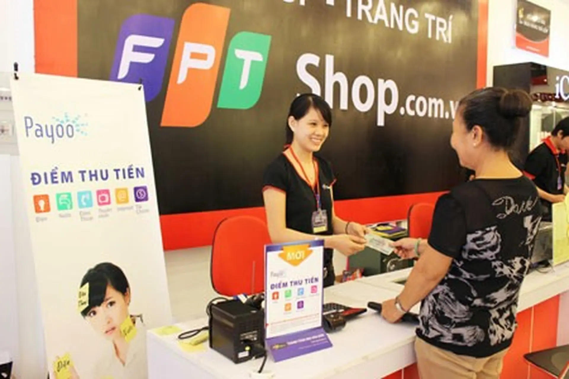 Trúng xe Honda Vision mỗi tuần khi đóng tiền điện, nước, internet, trả góp tại FPT Shop