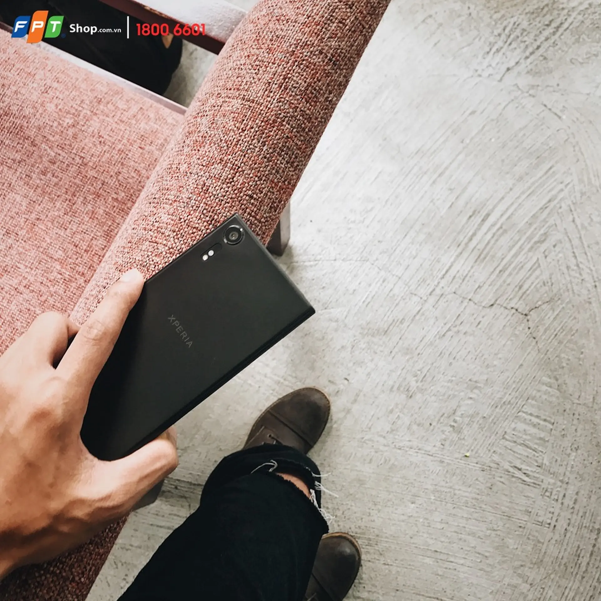 FPT Shop tặng bộ quà hè 70 triệu đồng cho khách hàng mua smartphone Sony