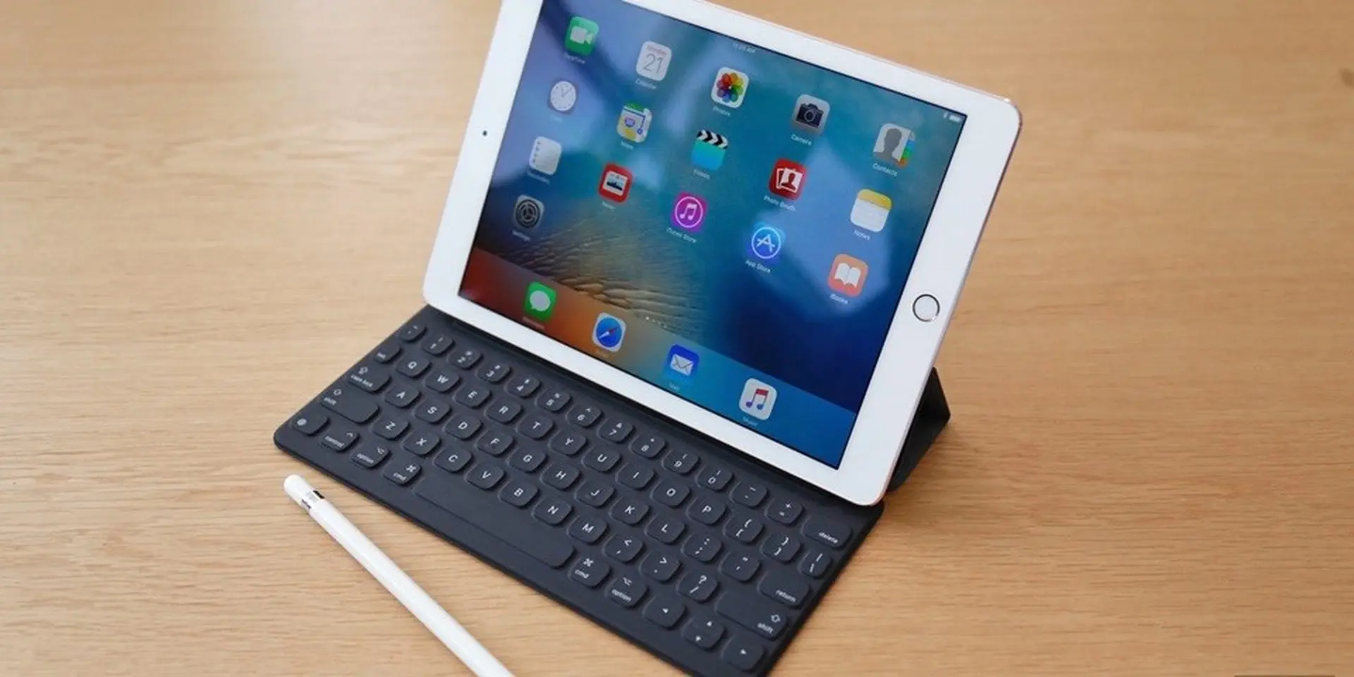 Cùng màn hình 9.7 inch, nên mua iPad Pro hay iPad thường?