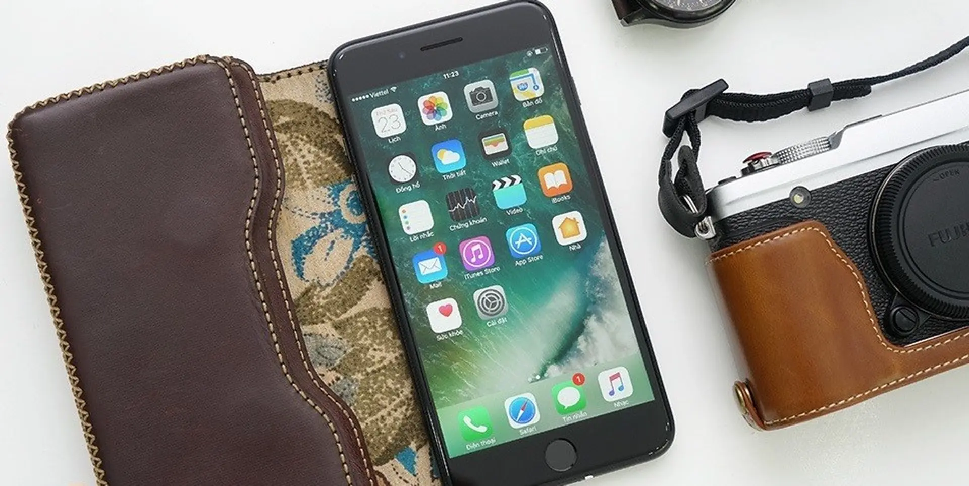 iPhone 7 Plus Jet Black camera kép xóa phông, cấu hình cực mạnh bất ngờ giảm giá sốc tại FPT Shop