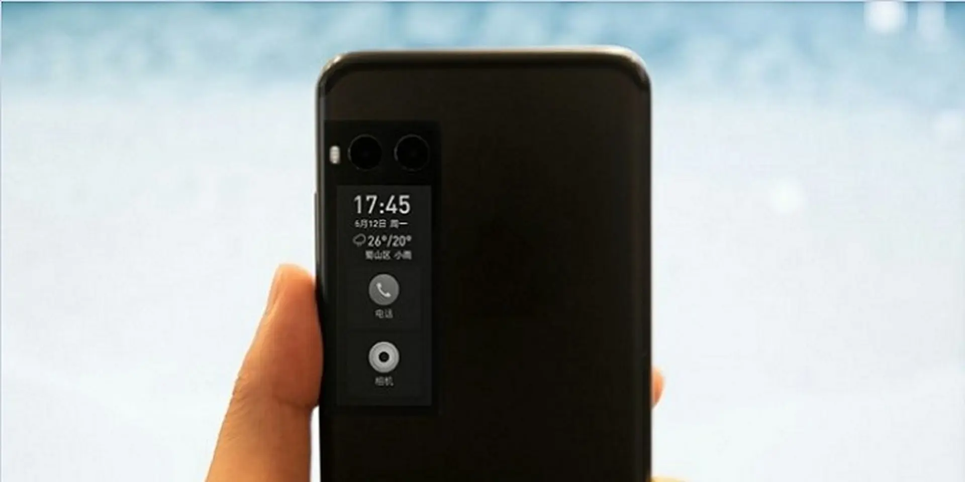 Meizu PRO 7 rò rỉ video quay cận cảnh màn hình phụ khi máy đang hoạt động