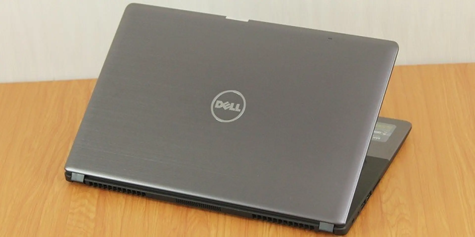 So sánh dell Vostro và Inspiron, nên mua loại nào