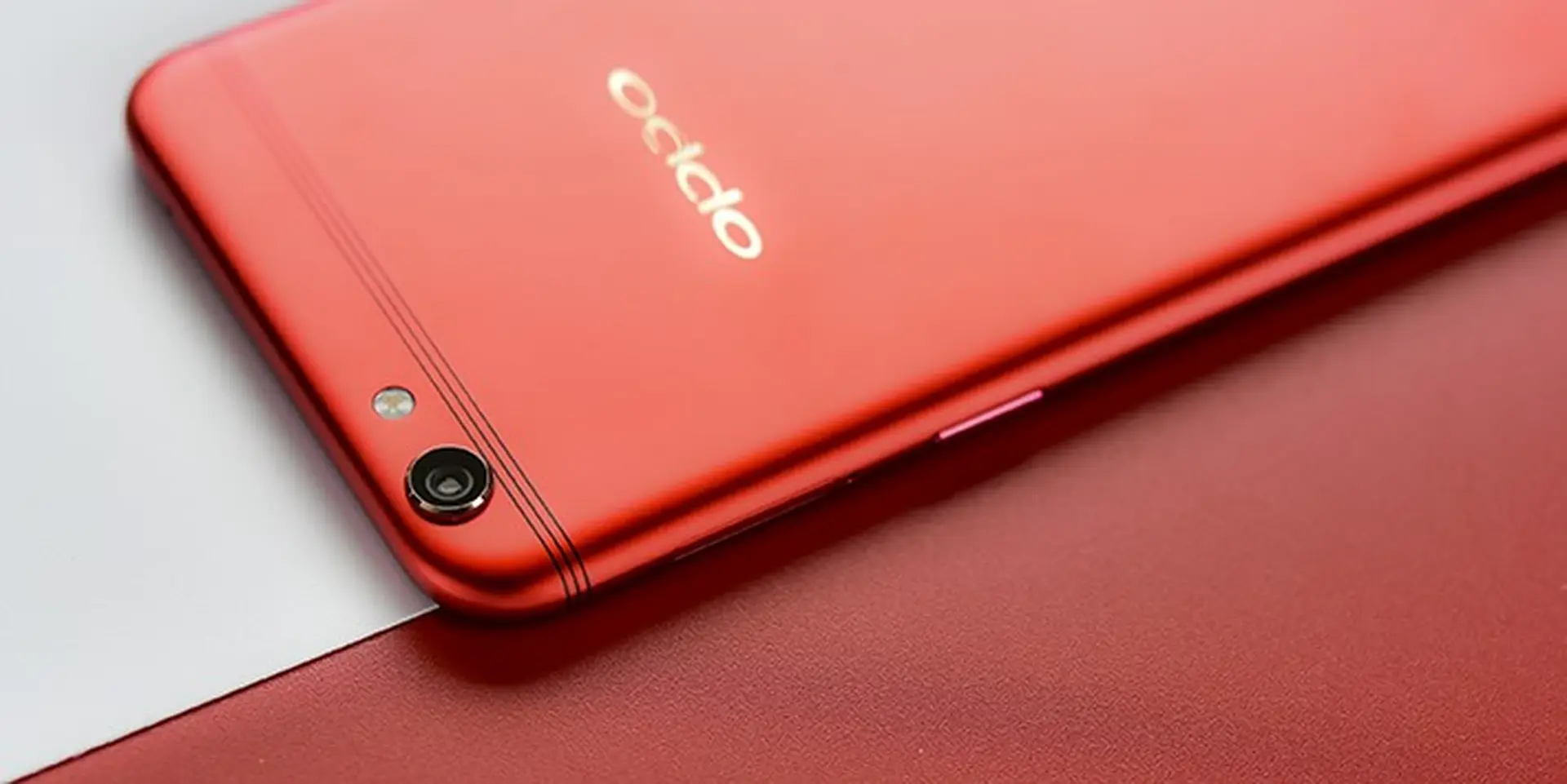 Đây là 3 mẫu smartphone màu đỏ đẹp long lanh, không thể bỏ qua tại FPT Shop 