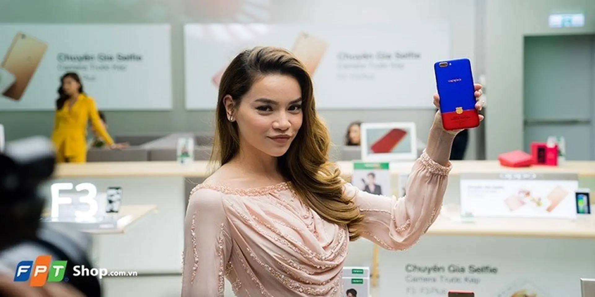 OPPO khai trương Brand Shop đạt chuẩn quốc tế tại Phú Mỹ Hưng