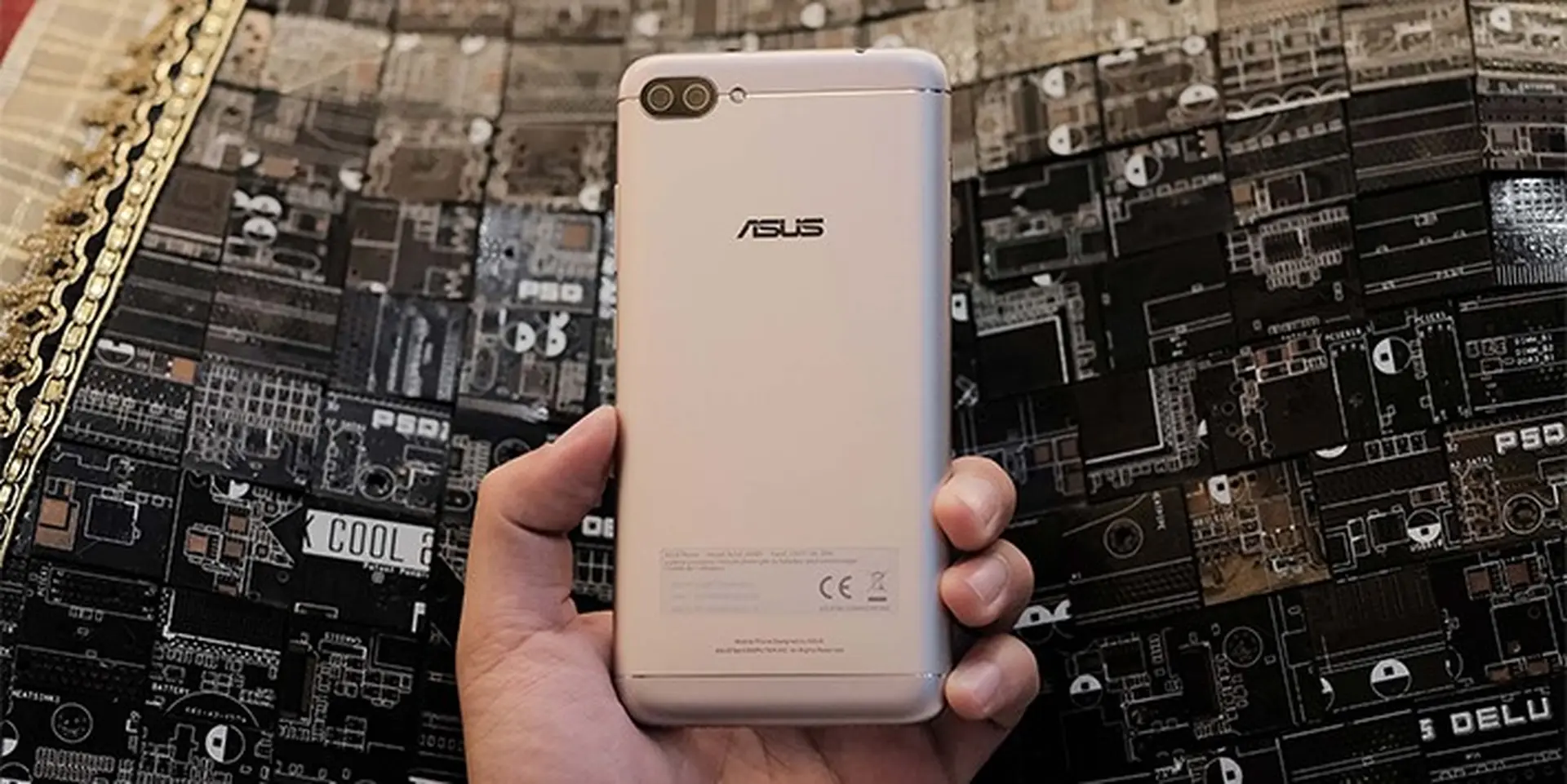 Trên tay Asus ZenFone 4 Max Pro: 5,5 inch, pin 5000 mAh, giá dưới 5 triệu