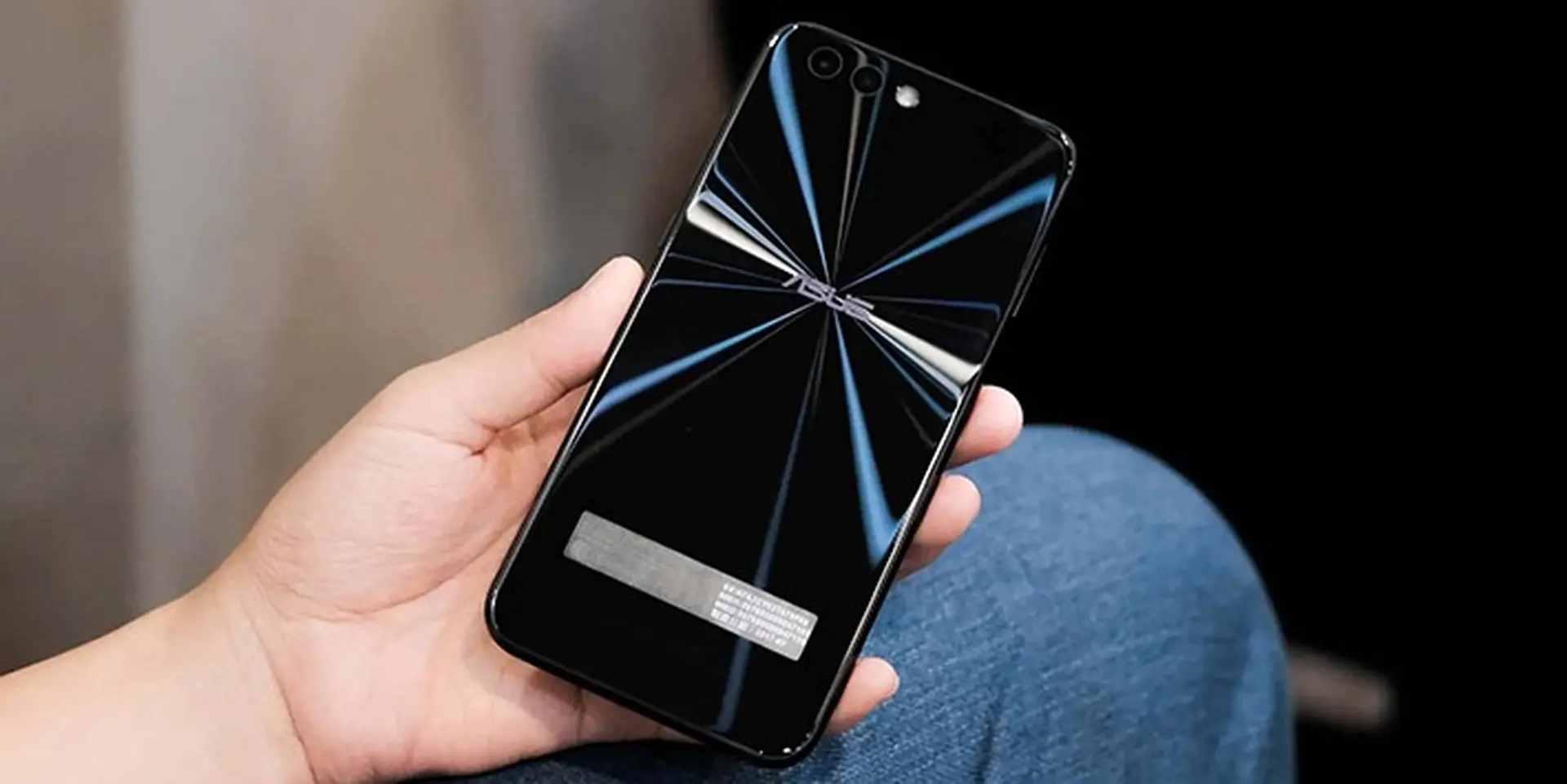 Trên tay Asus ZenFone 4: Thiết kế hiện đại và cao cấp