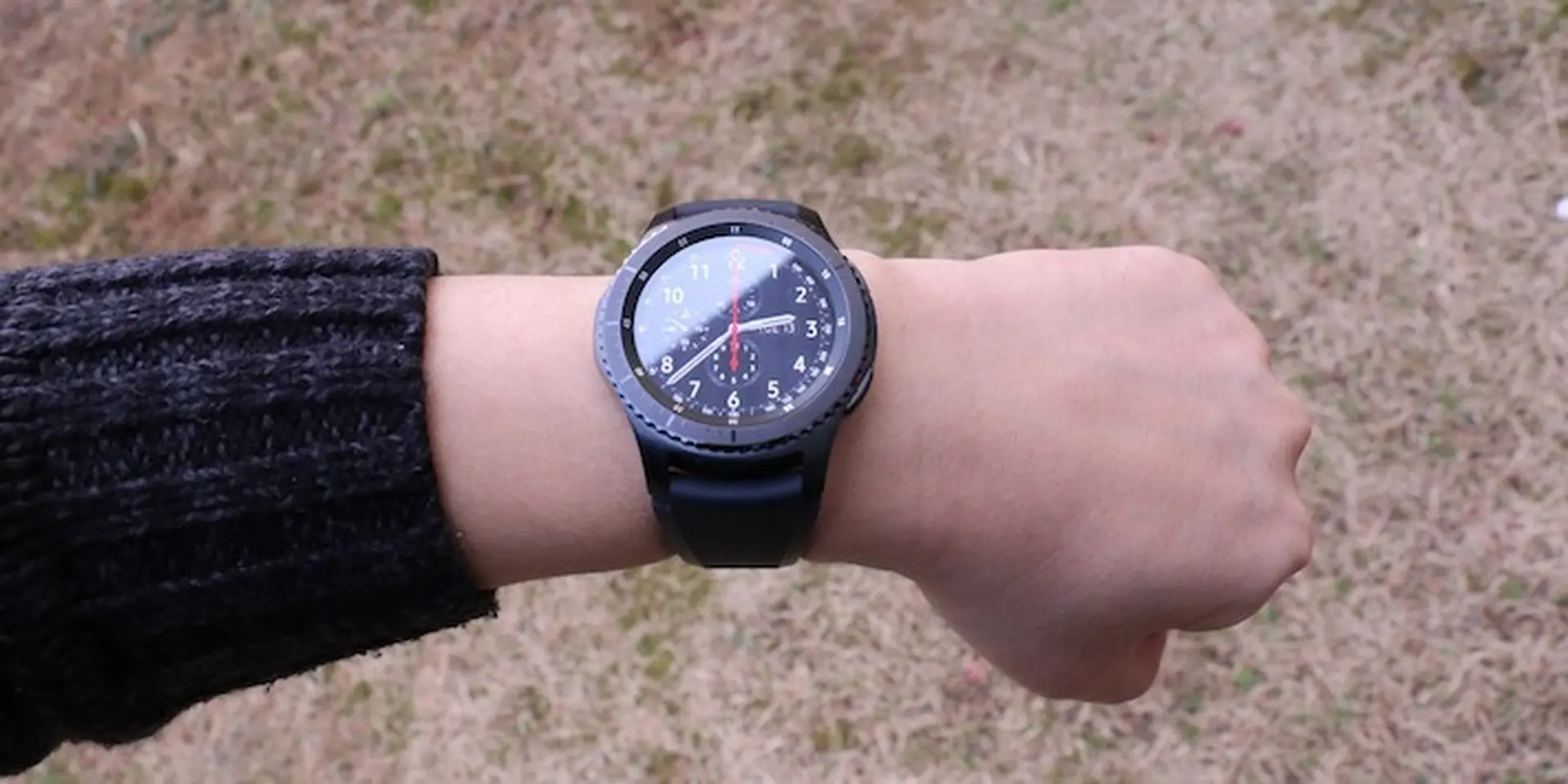 Những điều bạn cần biết về "siêu phẩm" đồng hồ Gear S4: Cấu hình, tính năng, giá bán và ngày ra mắt