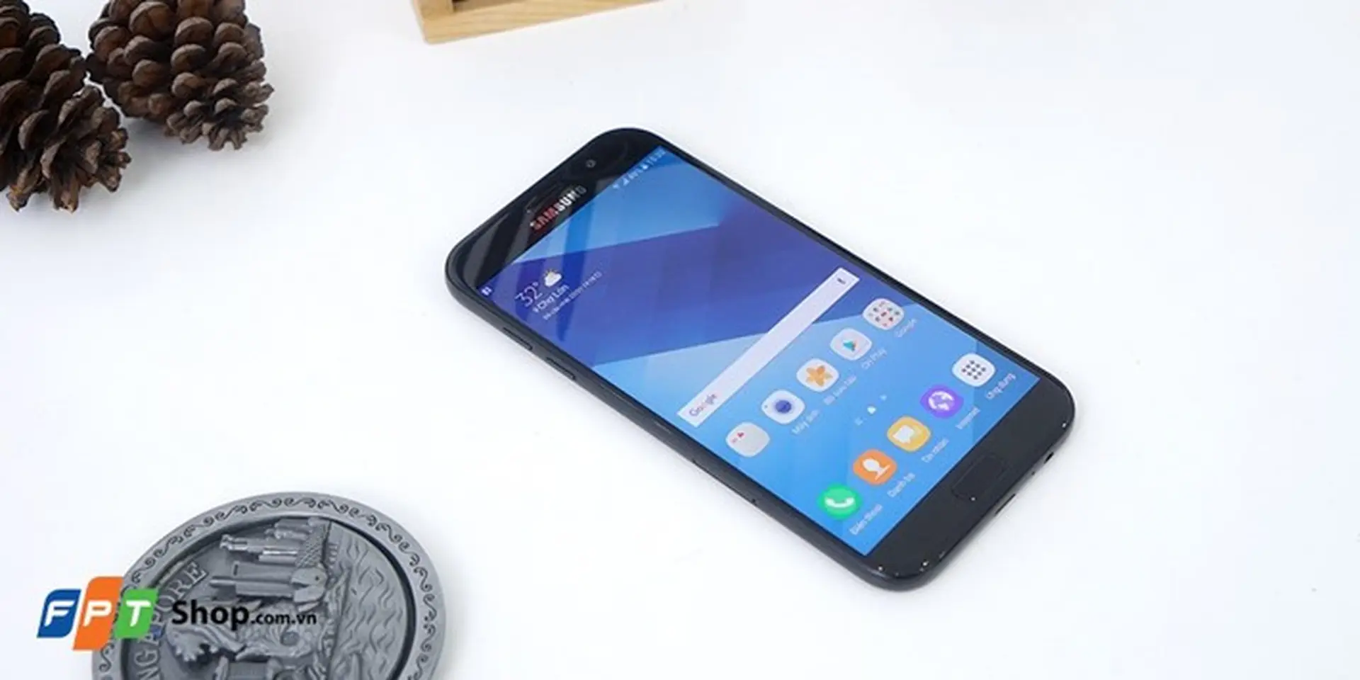 Galaxy A7 2017: Lựa chọn “chất” hơn cả Bphone 2017?