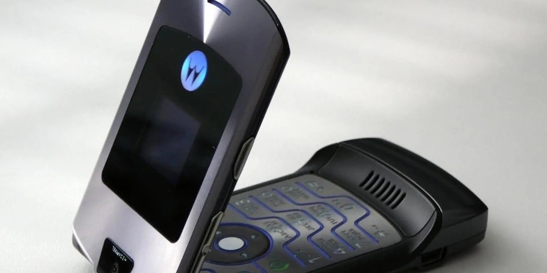Điện thoại Motorola của nước nào sản xuất? 