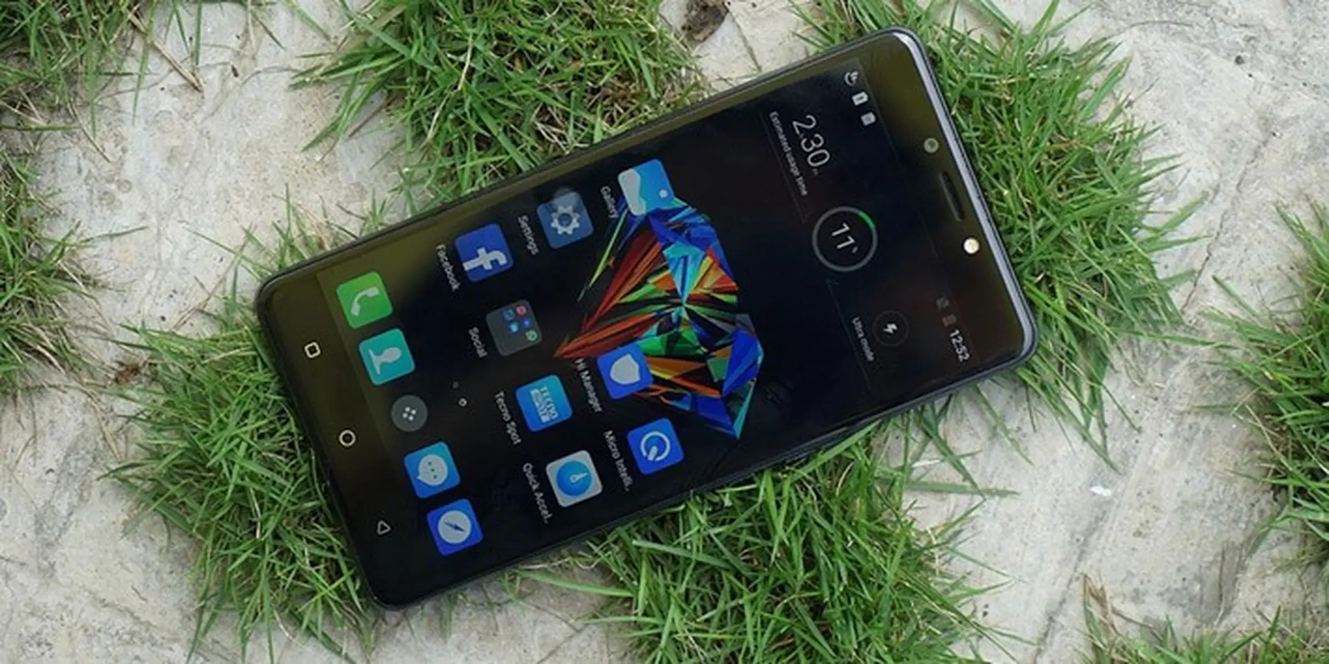 TECNO L9 và Galaxy J2 Prime: Smartphone nào hấp dẫn nhất ở tầm giá 2 triệu?