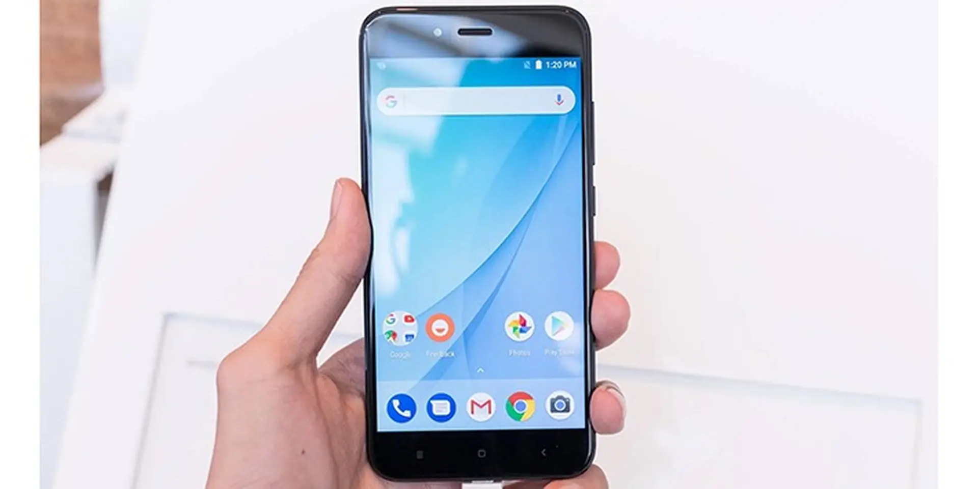 Trên tay Xiaomi Mi A1: “đứa con” của Xiaomi và Google, camera kép, giá rẻ