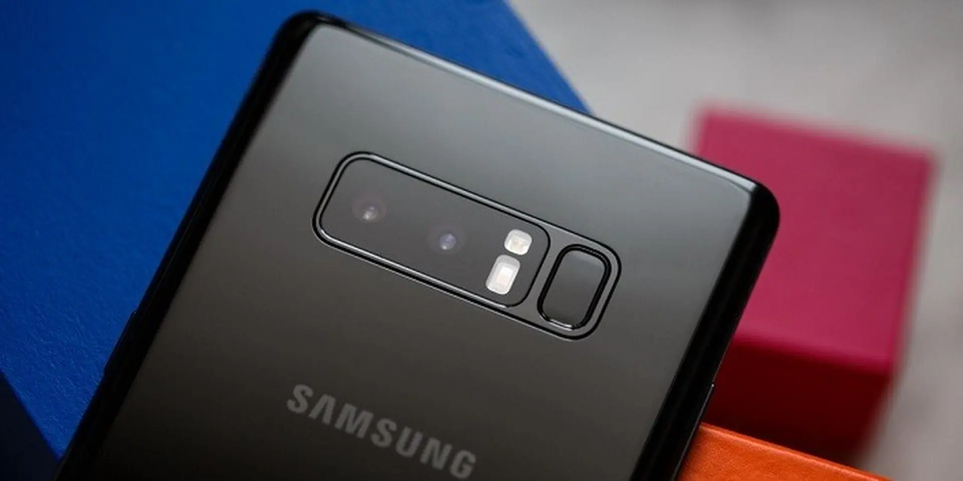 Khám phá những ưu đãi "cực khủng" khi đặt mua Galaxy Note8 tại FPT Shop