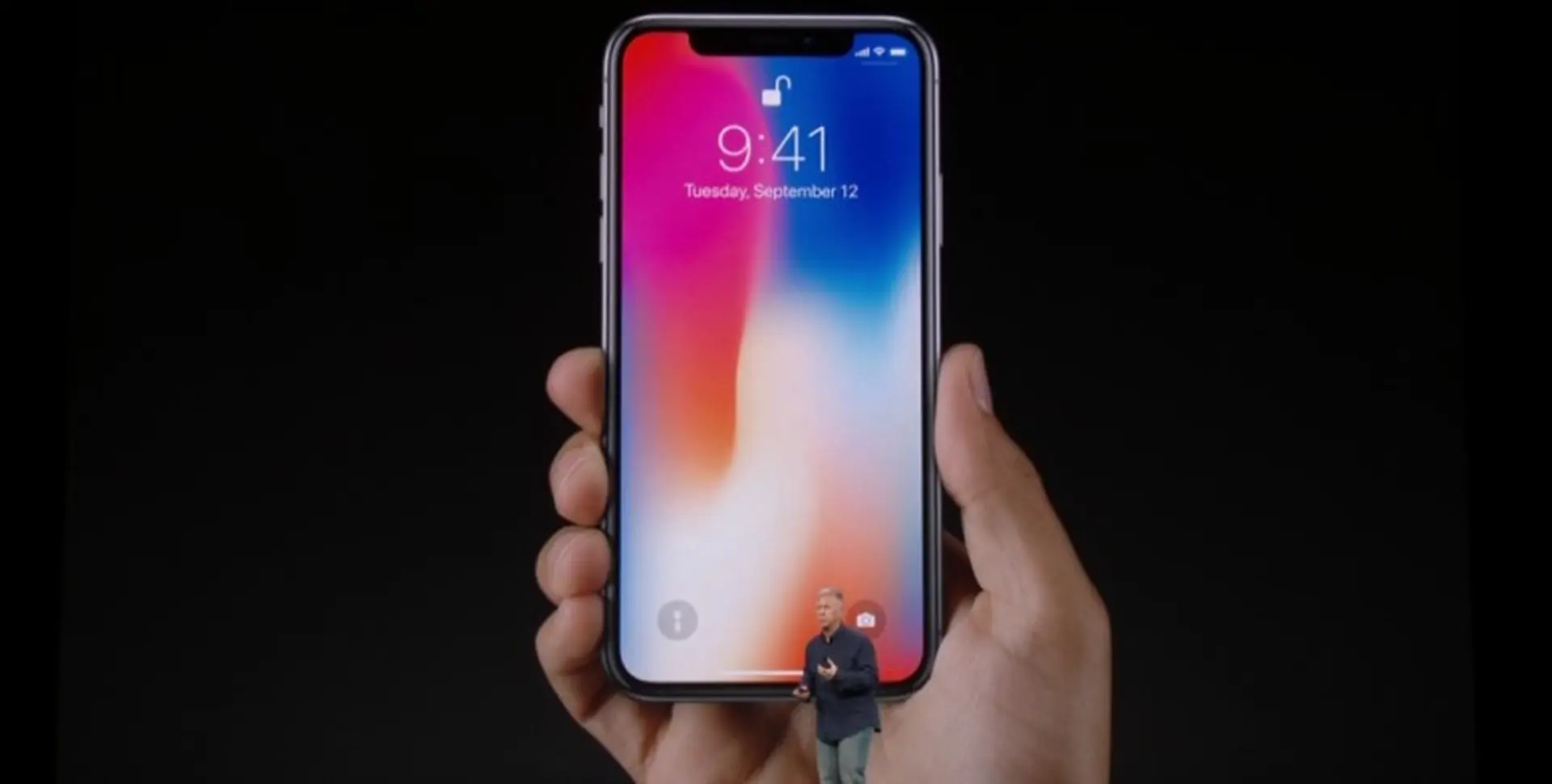 Tim Cook: iPhone X giá 1000 USD không hề đắt mà “đáng đồng tiền bát gạo”