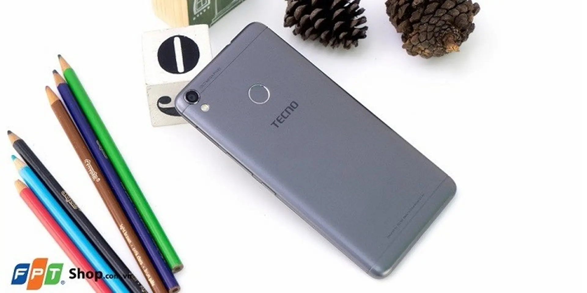 Bỏ ra 4 triệu để sở hữu TECNO Camon CX Air, người dùng được lợi gì?