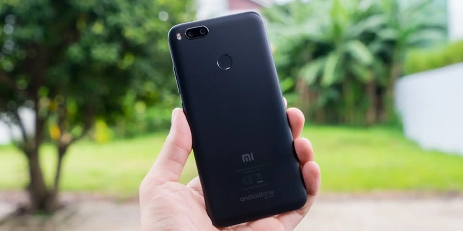 Đây là smartphone tầm trung cấu hình mạnh hơn Bphone 2017, chạy mượt như iPhone!