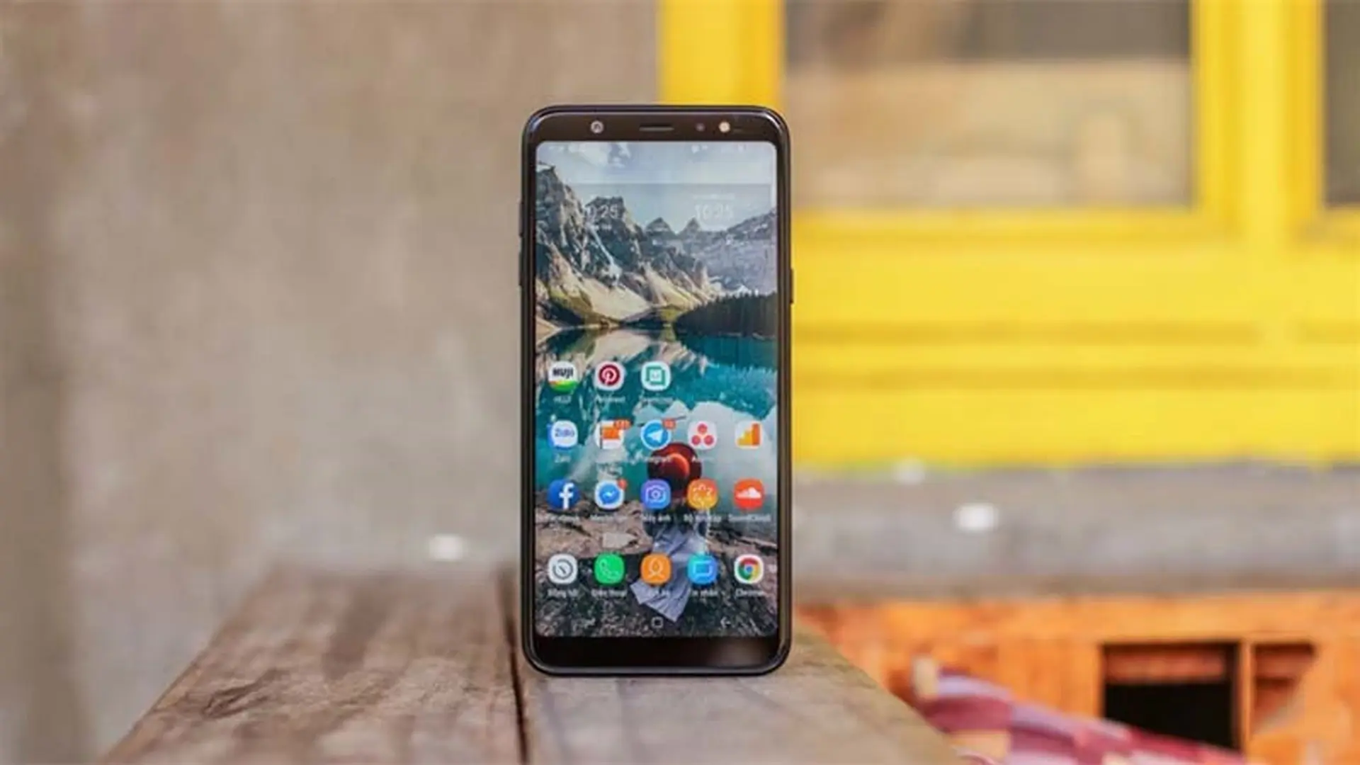 Galaxy A6s bất ngờ lộ cấu hình chi tiết: Màn hình 5.99 inch tràn viền, RAM 6GB, camera kép