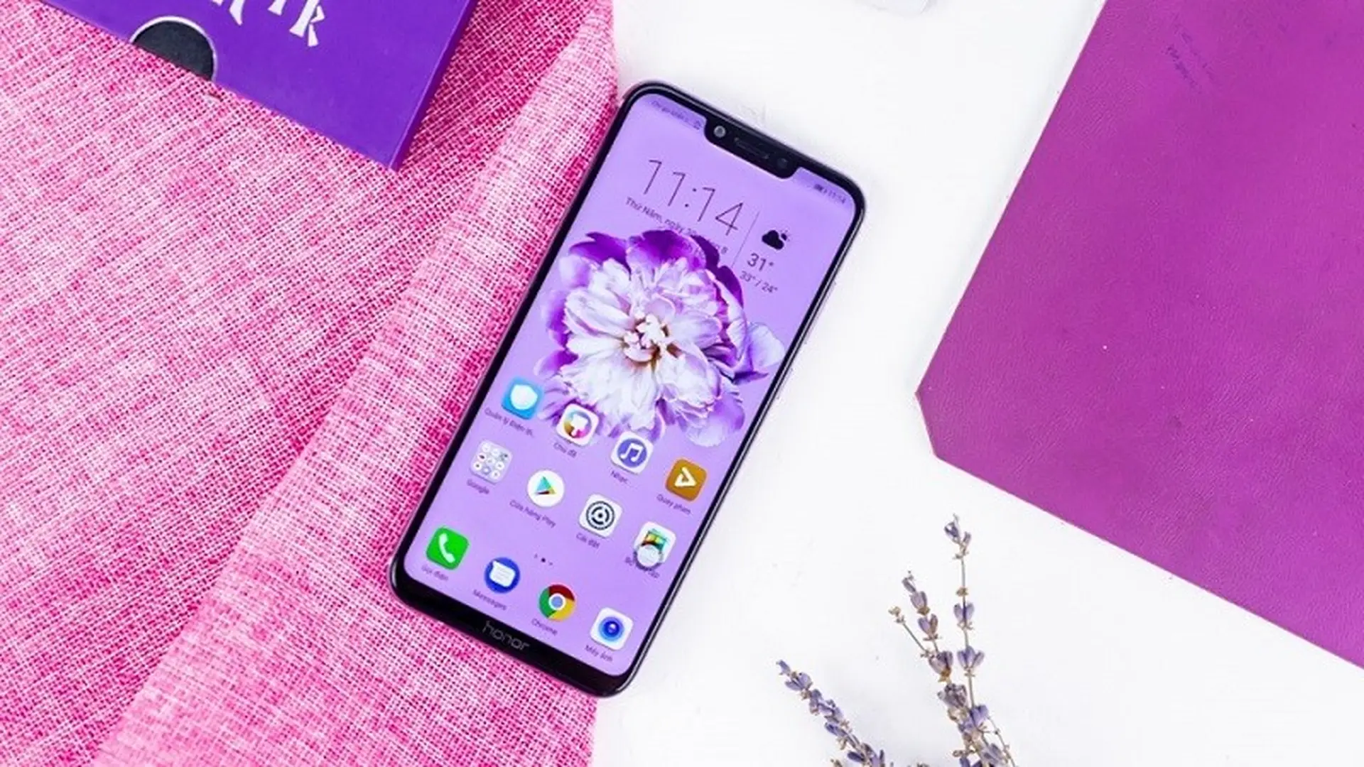Giá chỉ ngang Bphone nhưng smartphone này có cấu hình khủng như flagship cao cấp